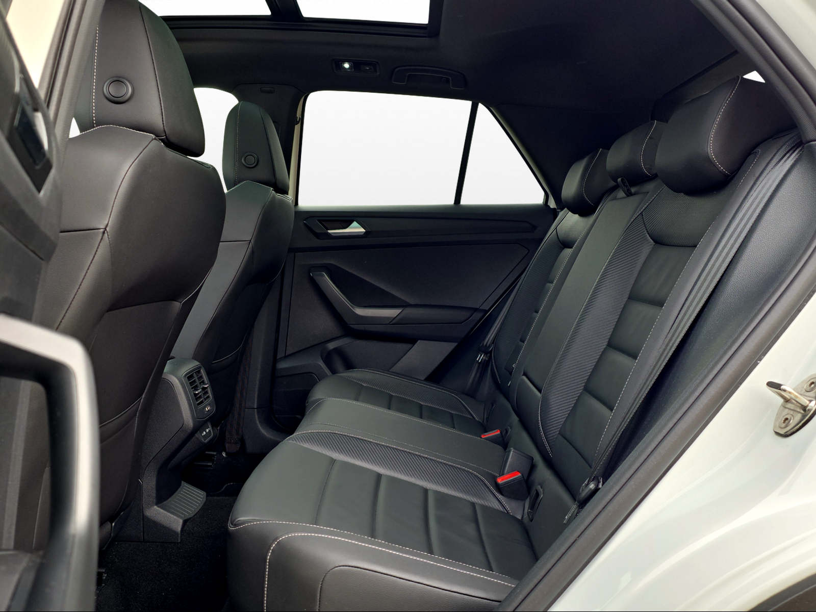 VW T-Roc 2.0 TSI R DSG 4Motion-image-10