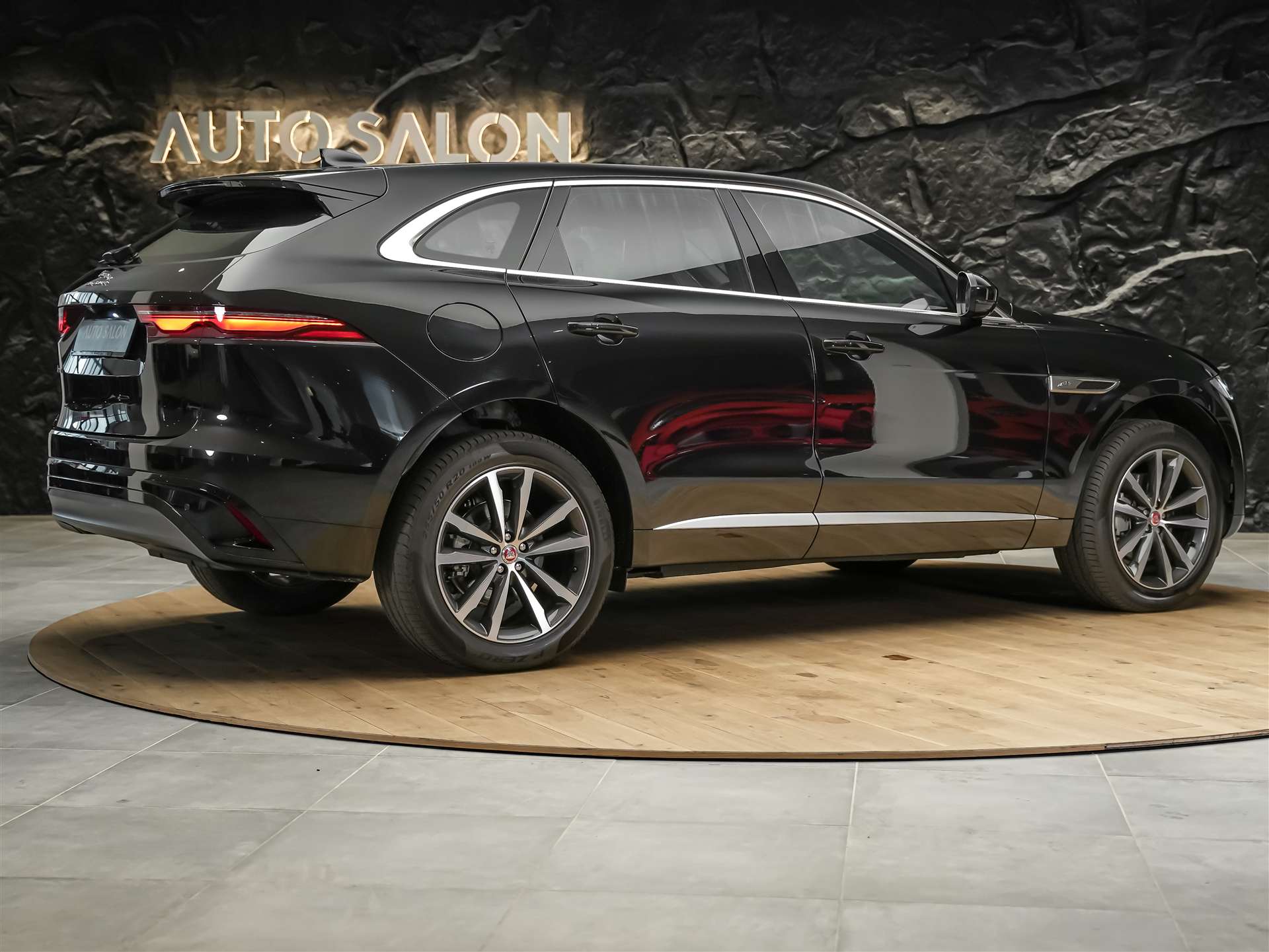 JAGUAR F-Pace 2.0 D I4 200 R-Dynamic SE AWD *Abstandsregler*Meridian Soundsystem*Lenkradheizung*-image-4