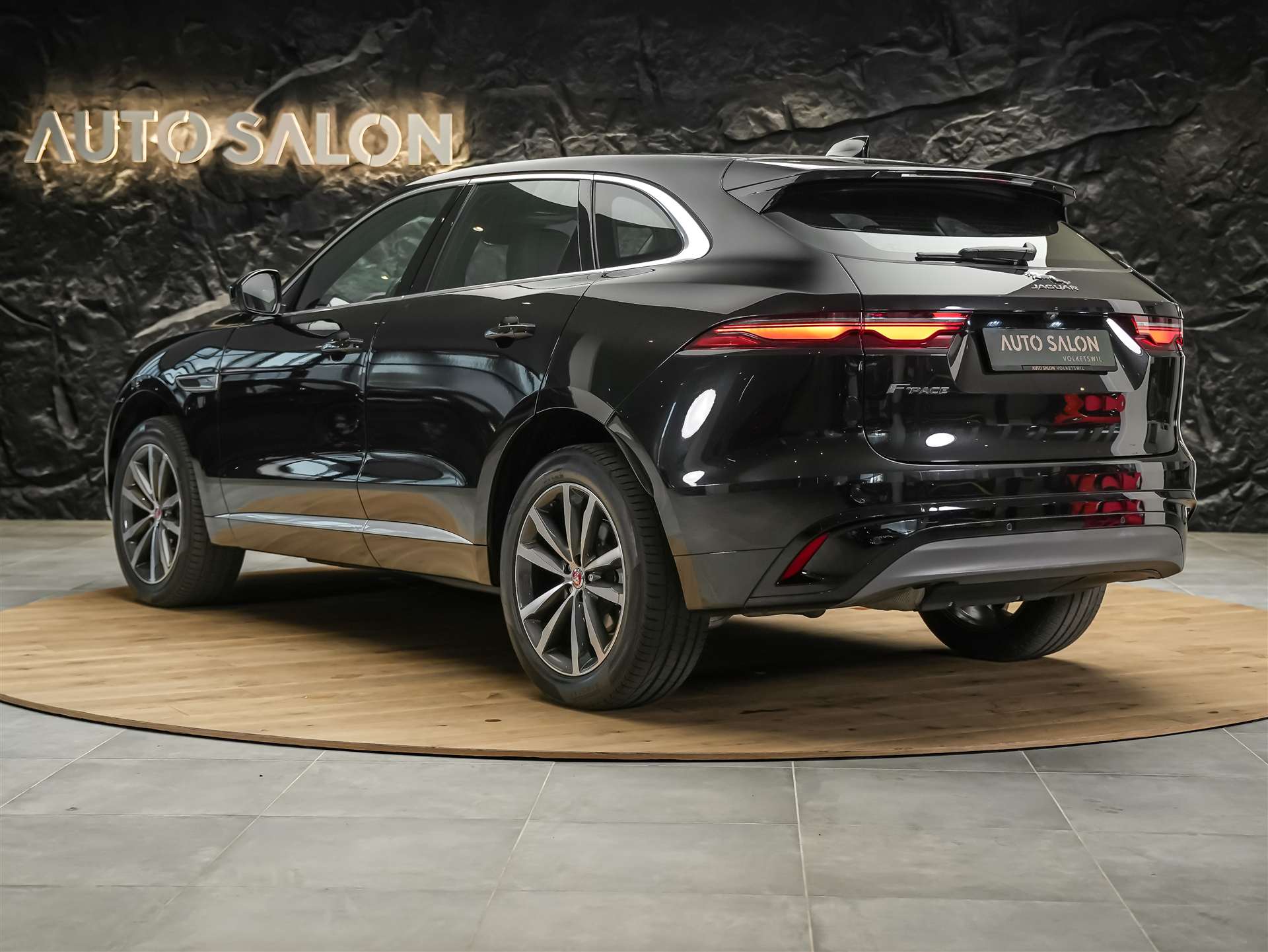 JAGUAR F-Pace 2.0 D I4 200 R-Dynamic SE AWD *Abstandsregler*Meridian Soundsystem*Lenkradheizung*-image-2