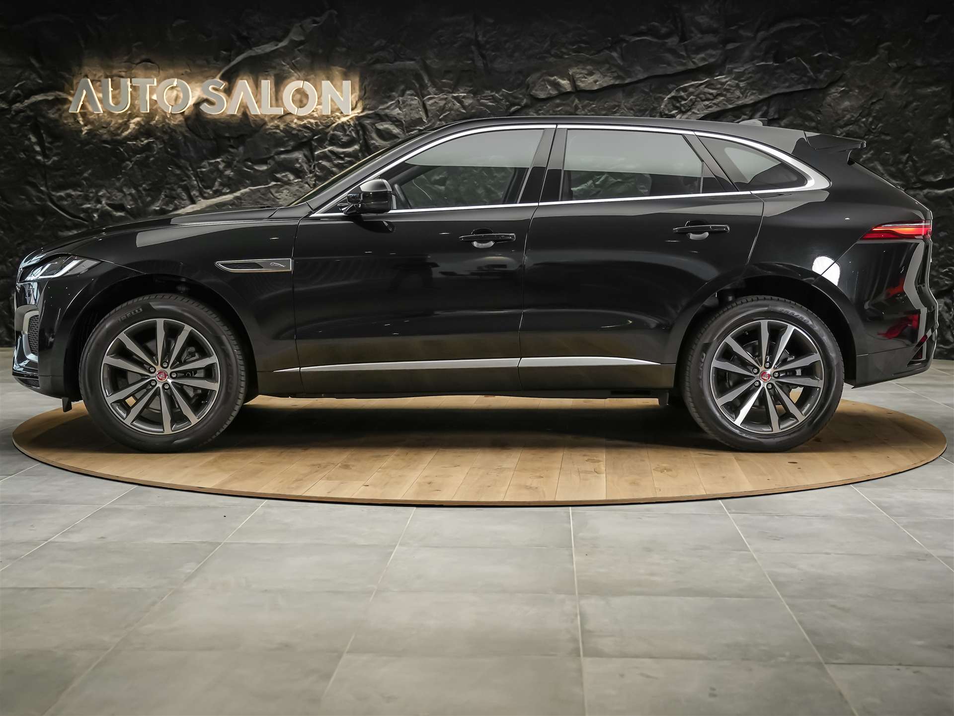 JAGUAR F-Pace 2.0 D I4 200 R-Dynamic SE AWD *Abstandsregler*Meridian Soundsystem*Lenkradheizung*-image-1