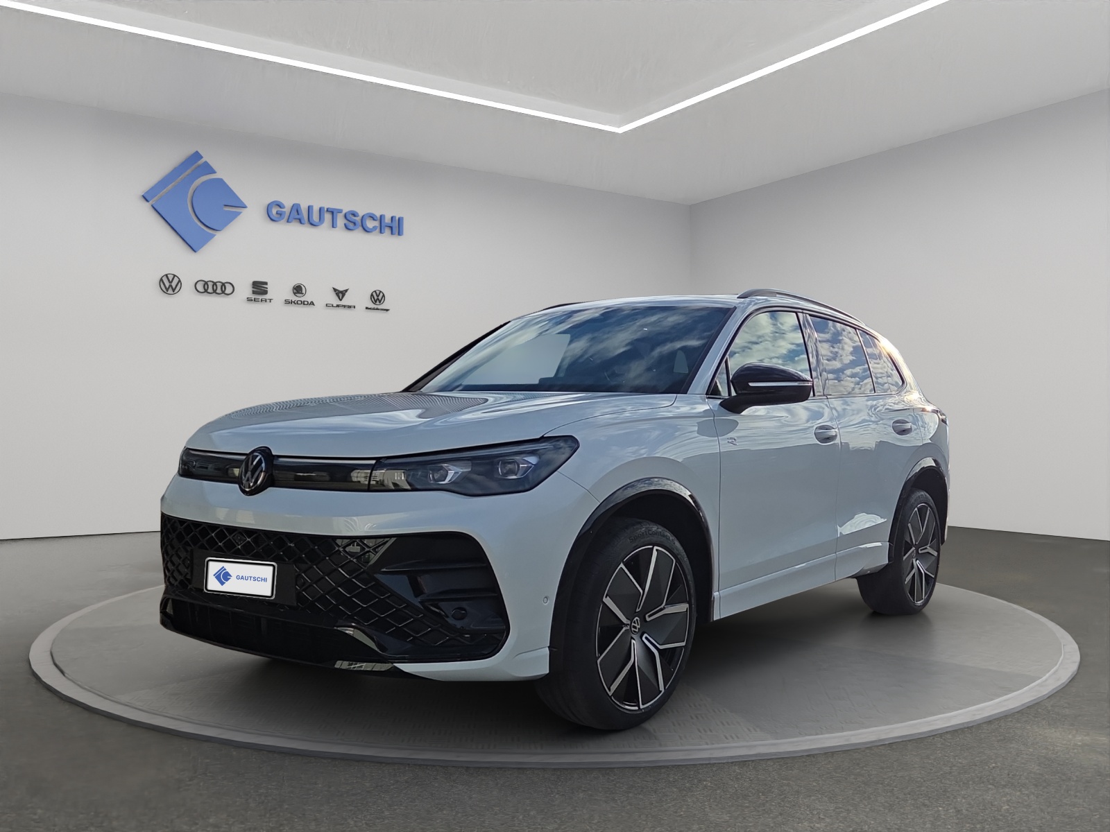 VW Tiguan 2.0 TSI DSG R-Line 4Motion-image-0