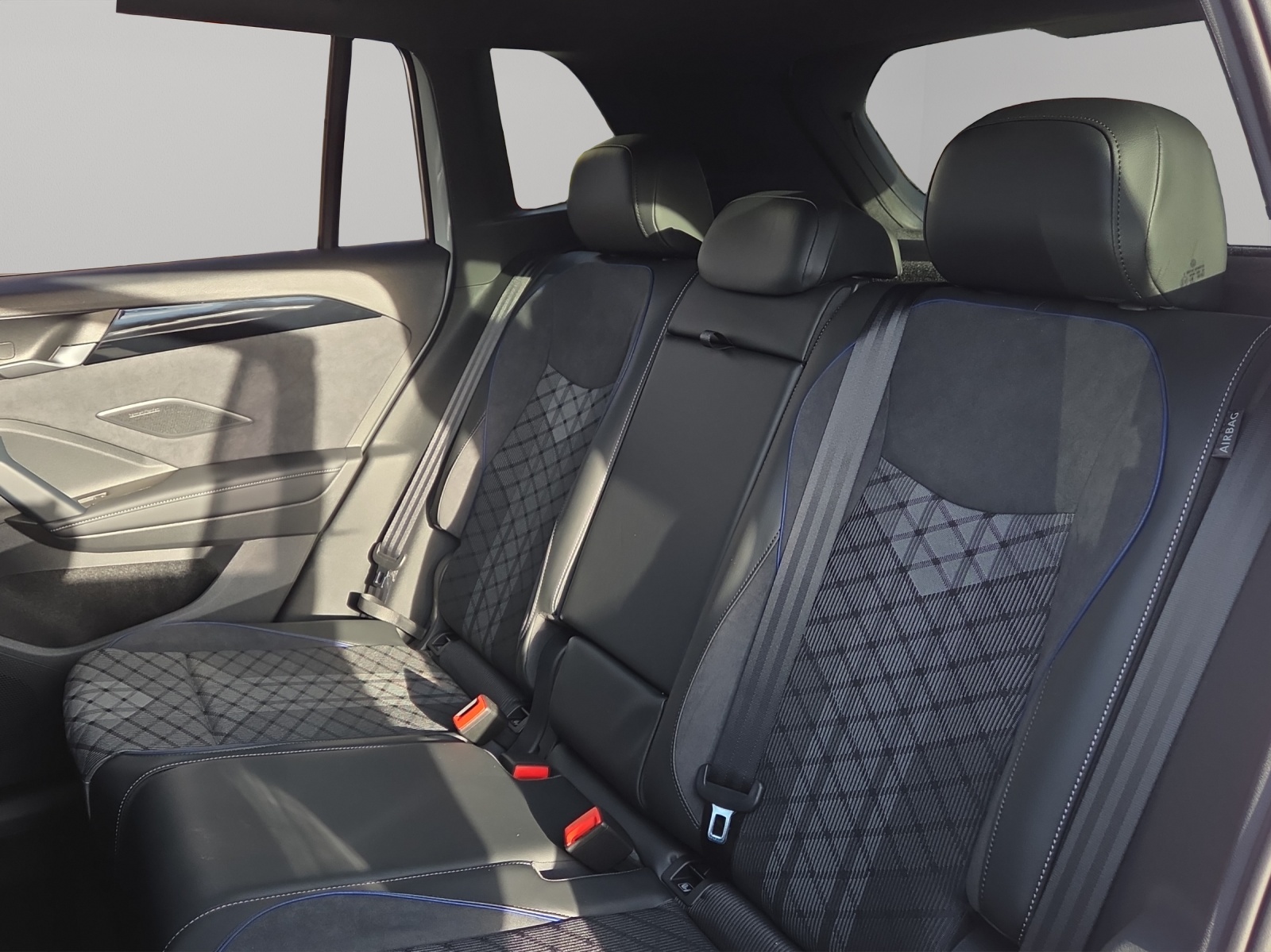 VW Tiguan 2.0 TSI DSG R-Line 4Motion-image-8