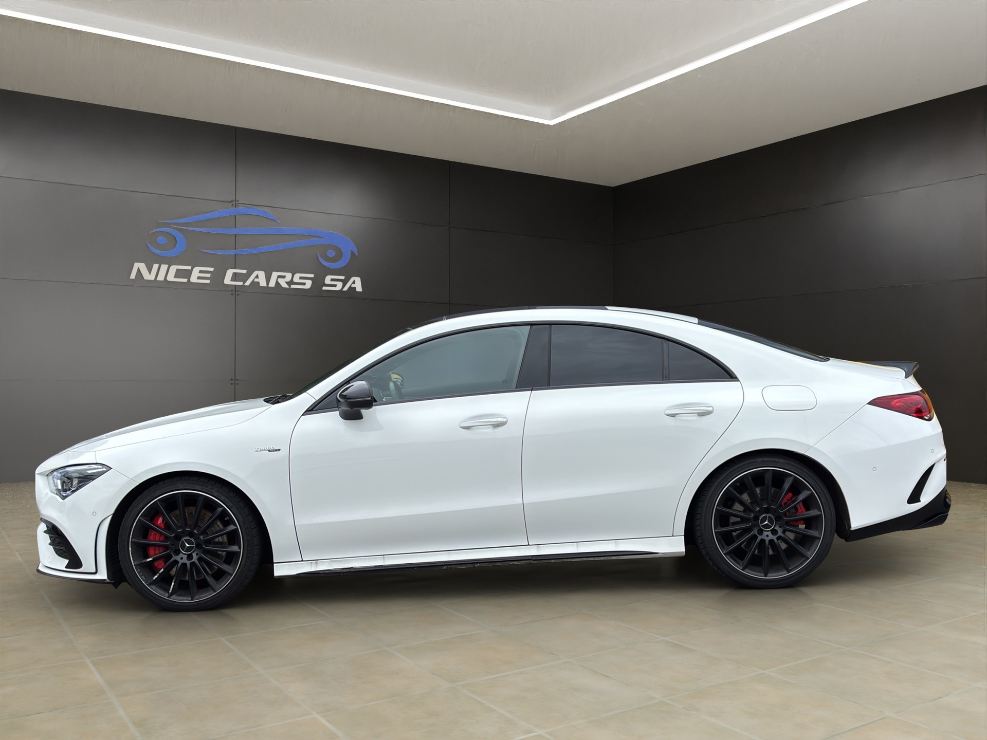 MERCEDES-BENZ CLA 35 AMG 4Matic 7G-DCT-image-3