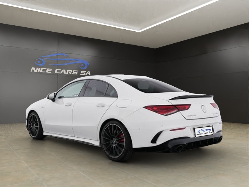 MERCEDES-BENZ CLA 35 AMG 4Matic 7G-DCT-image-4