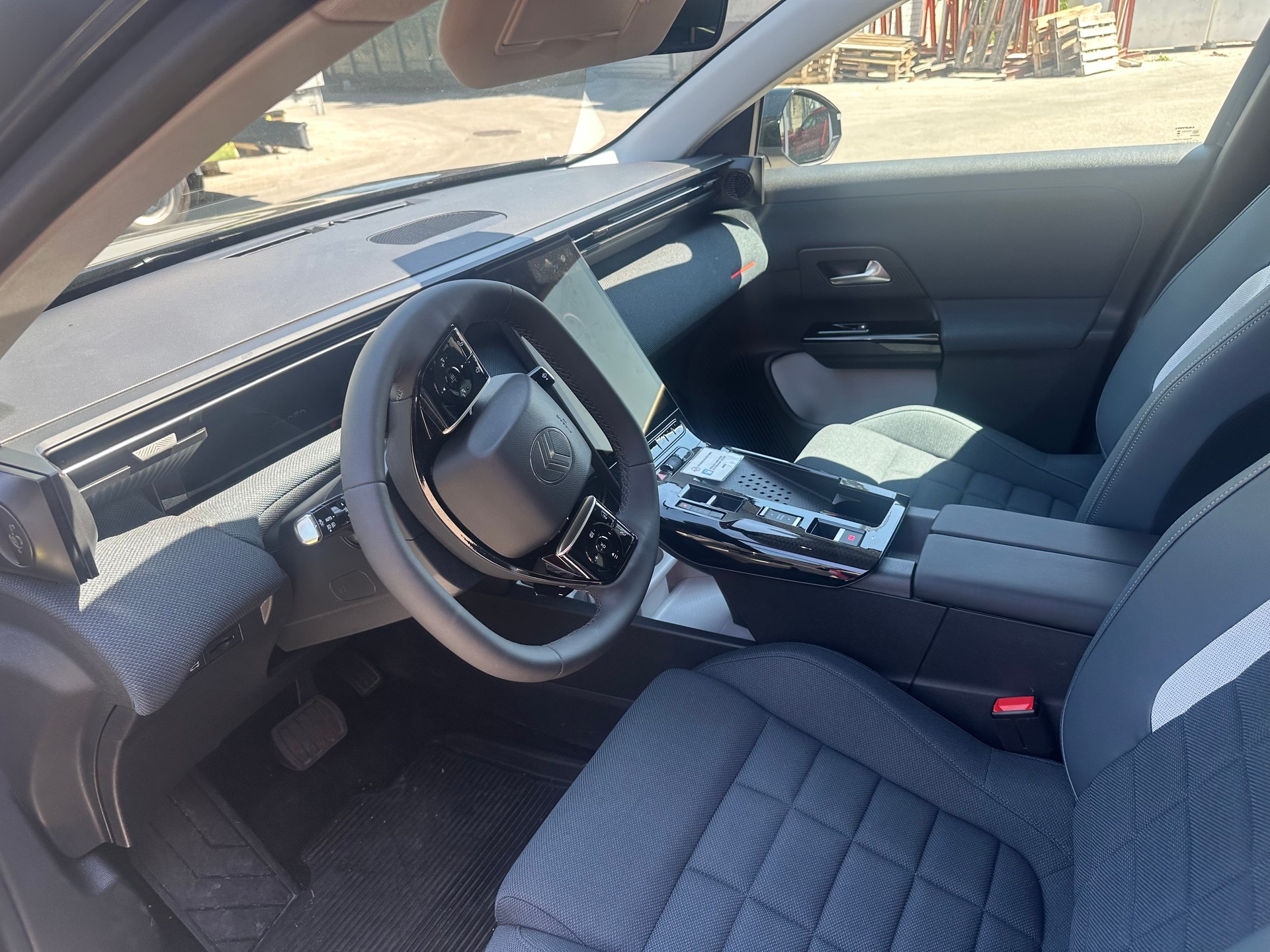CITROEN C5 Aircross 1.2 HEV Plus Automat-image-6
