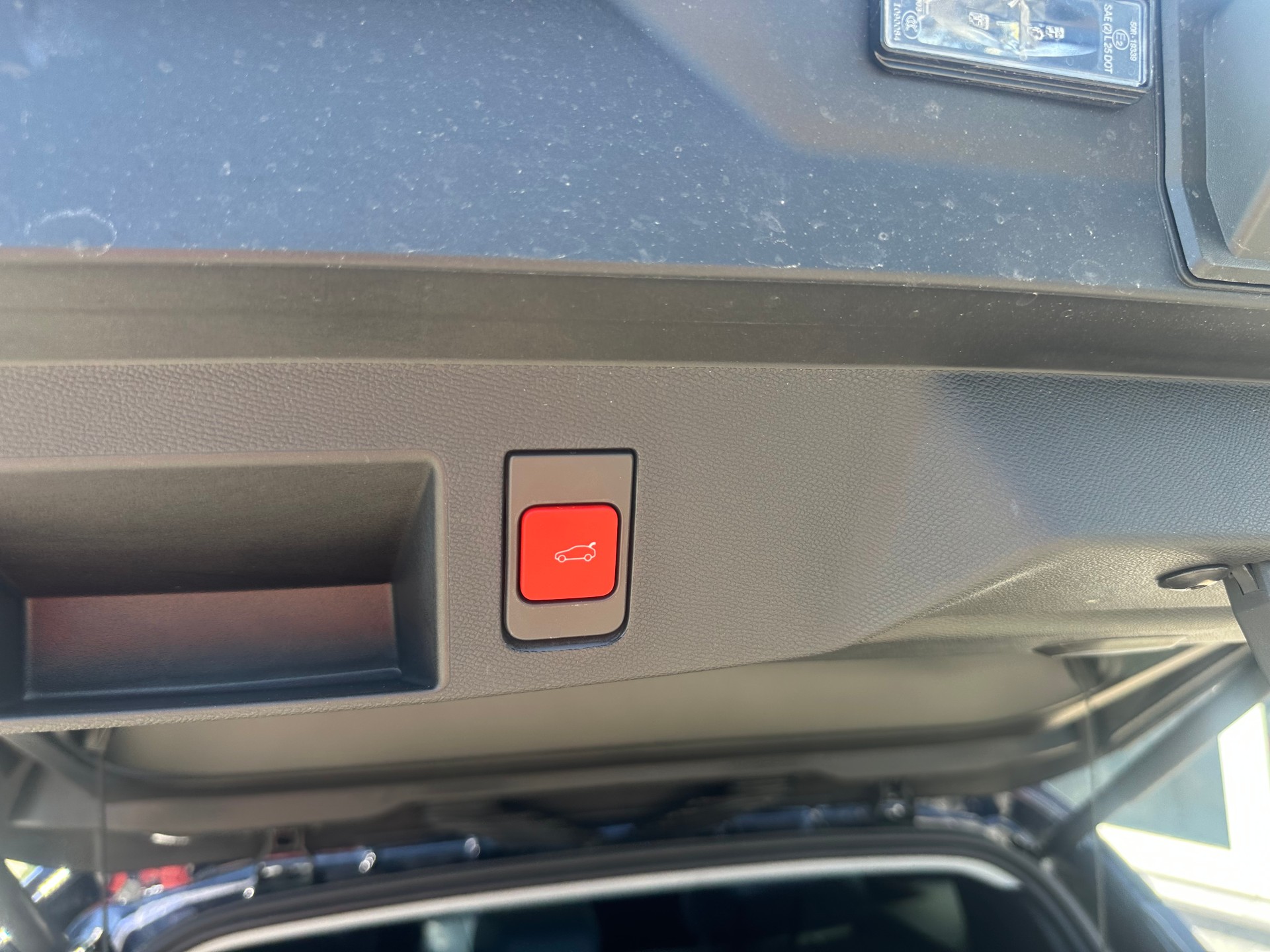 CITROEN C5 Aircross 1.2 HEV Plus Automat-image-9
