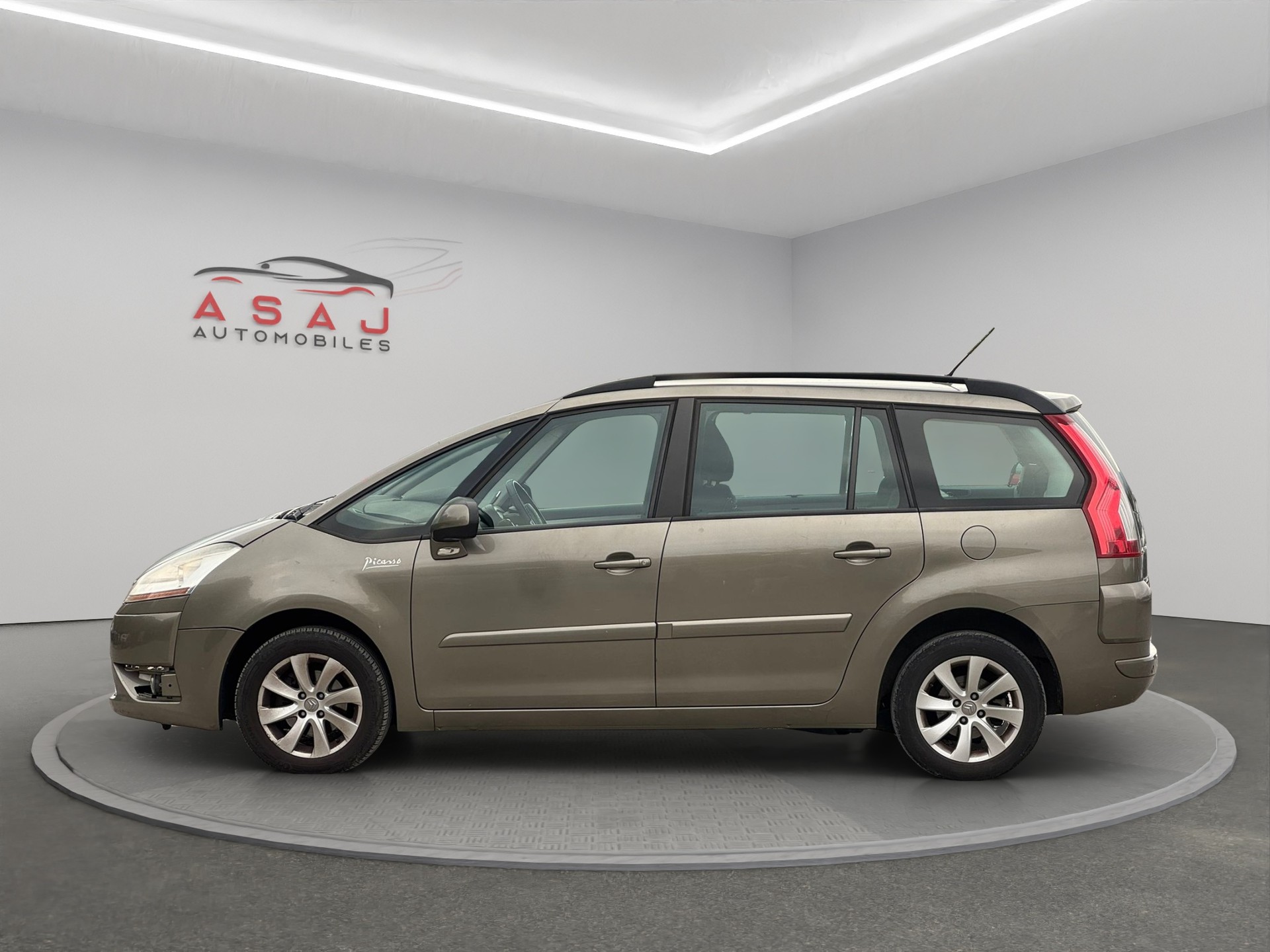 CITROEN Grand C4 Picasso 1.6 HDI 16V Essentiel BMP6-image-7