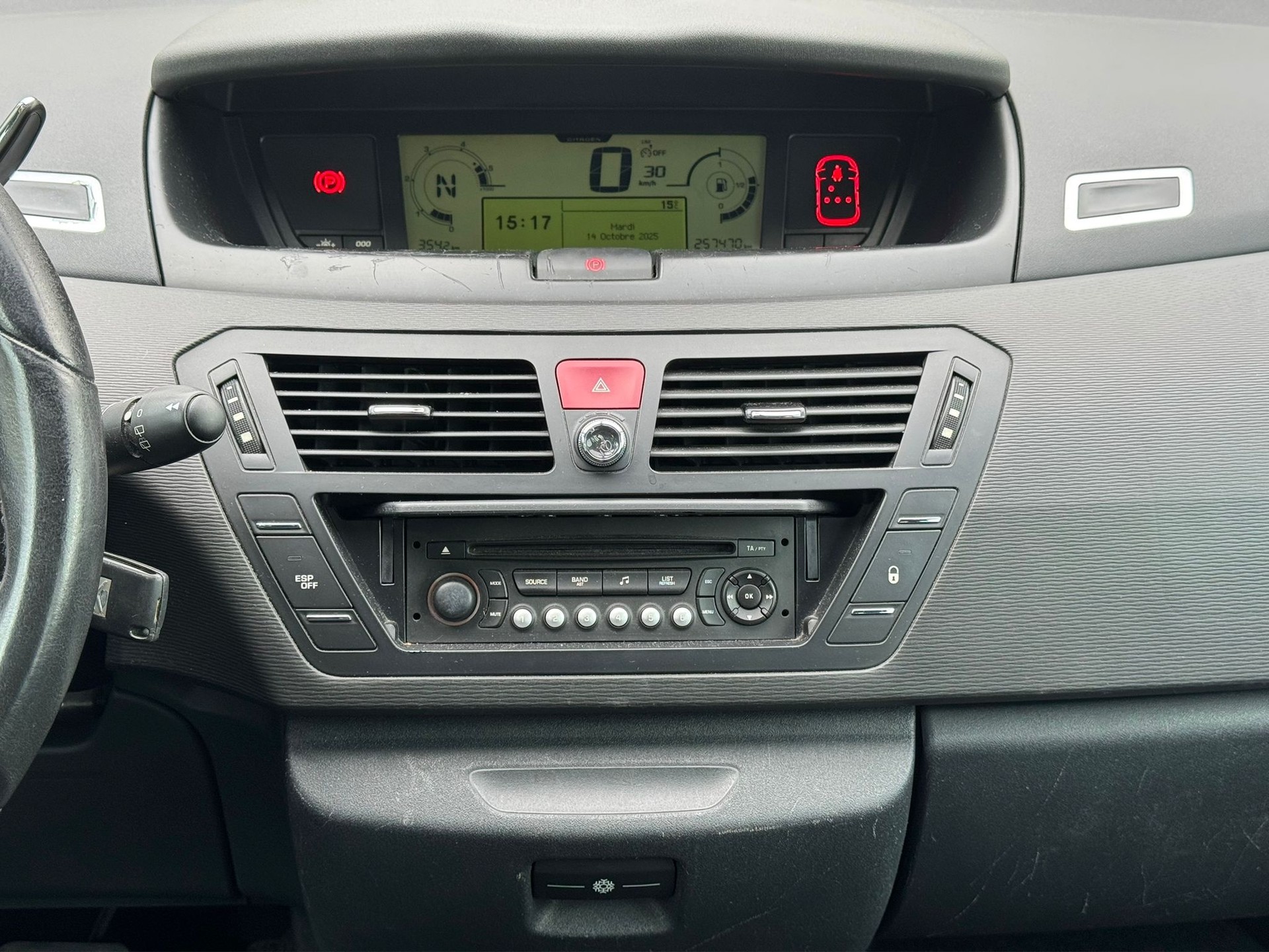 CITROEN Grand C4 Picasso 1.6 HDI 16V Essentiel BMP6-image-14