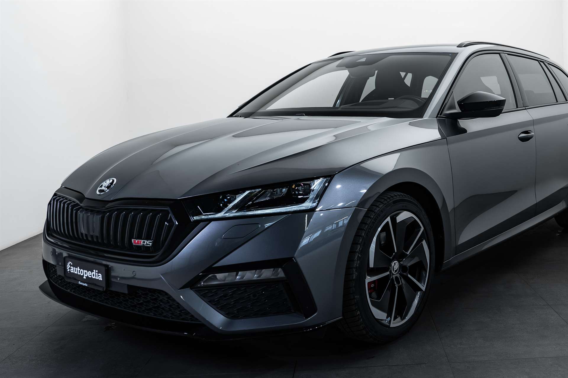 SKODA Octavia Combi 2.0 TDI DSG RS 200PS-image-1
