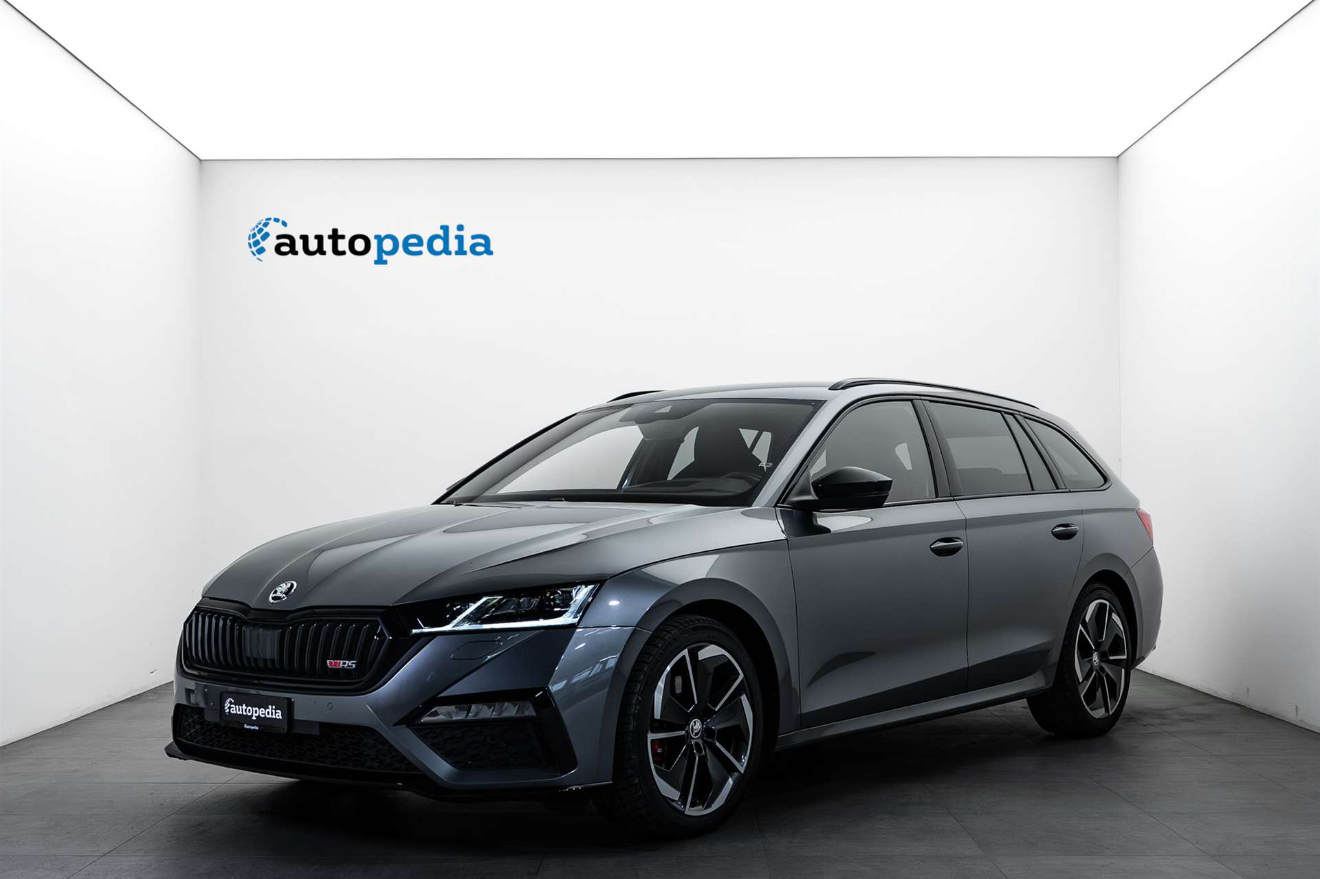 SKODA Octavia Combi 2.0 TDI DSG RS 200PS-image-0