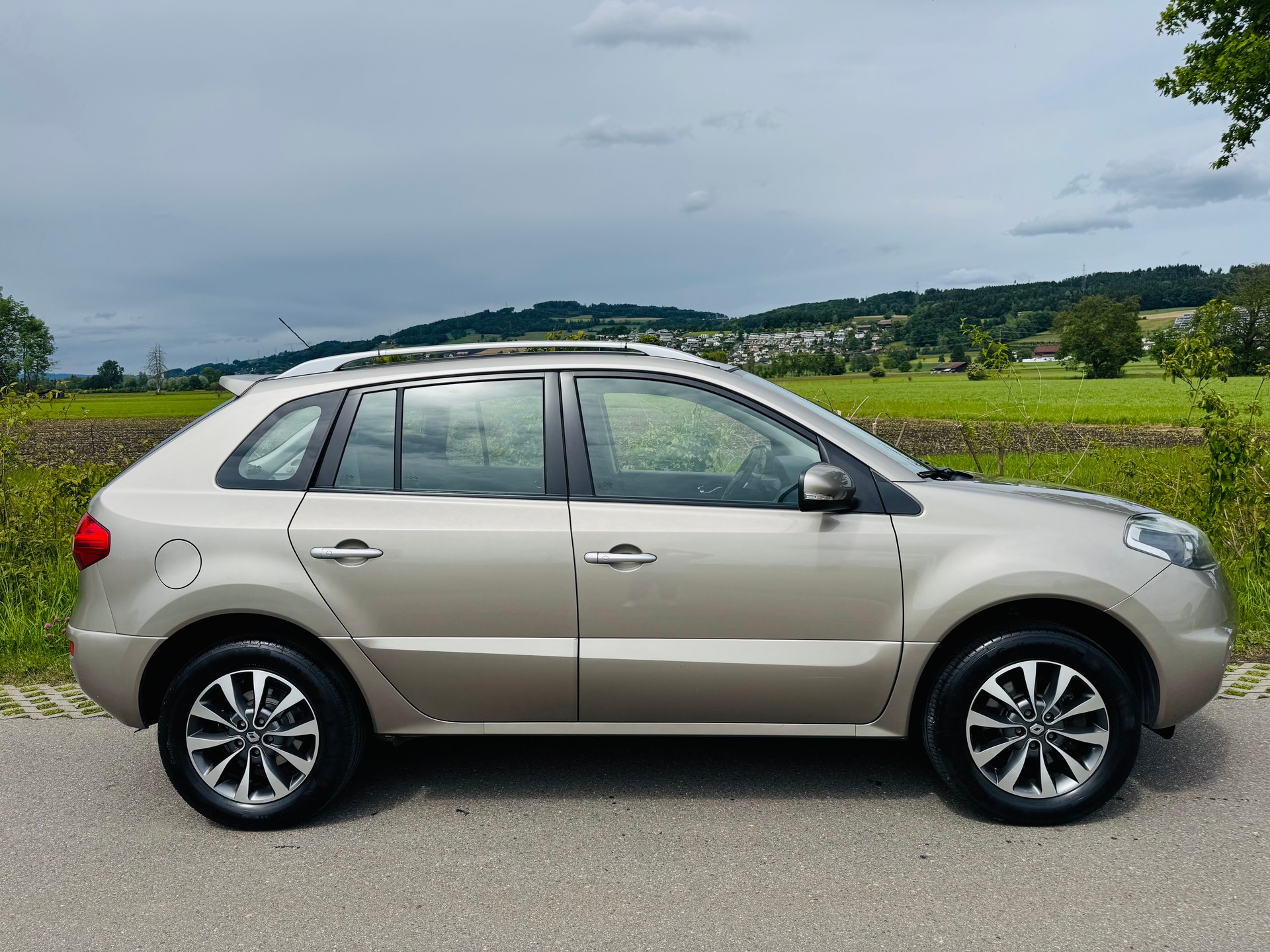RENAULT Koleos 2.5 Dynamique 4x4-image-7