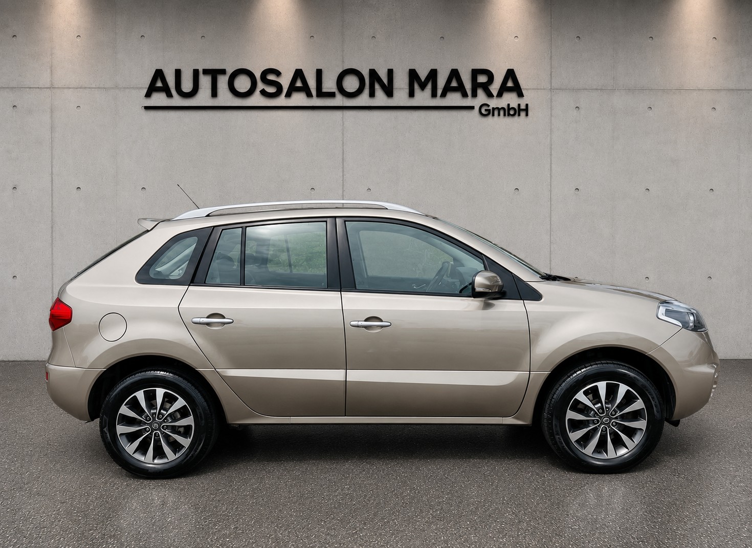 RENAULT Koleos 2.5 Dynamique 4x4-image-6