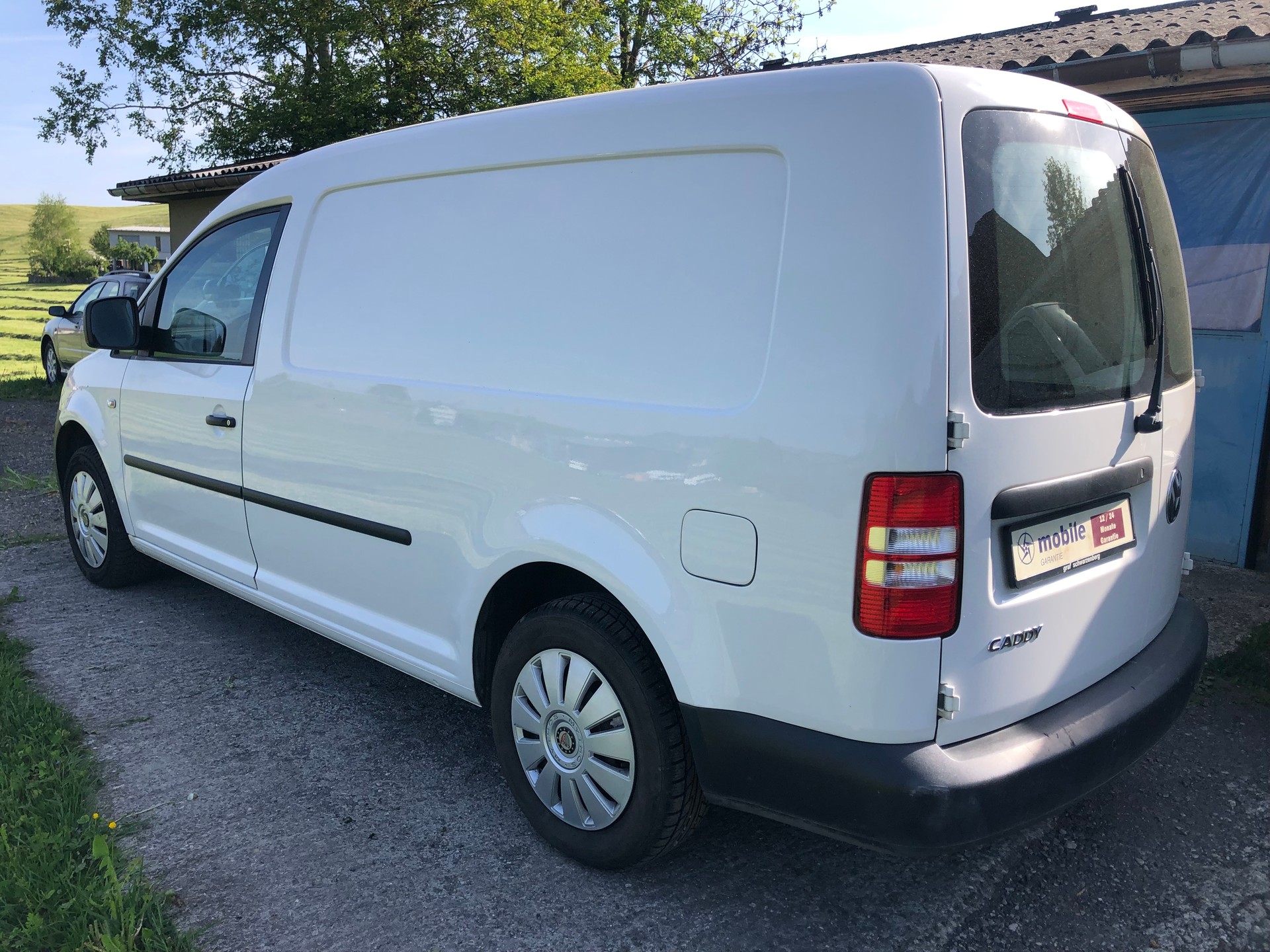 VW Caddy Maxi 1.6 TDI Entry-image-2
