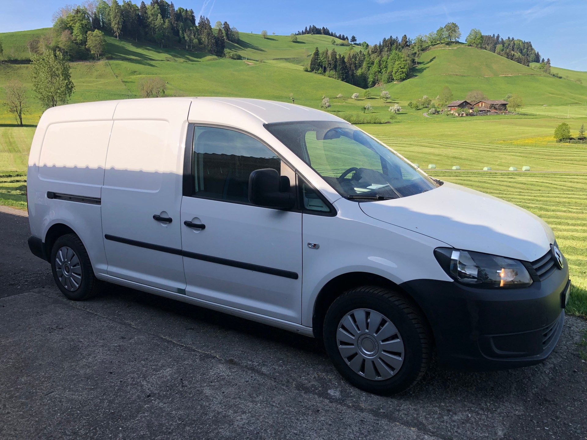 VW Caddy Maxi 1.6 TDI Entry-image-0