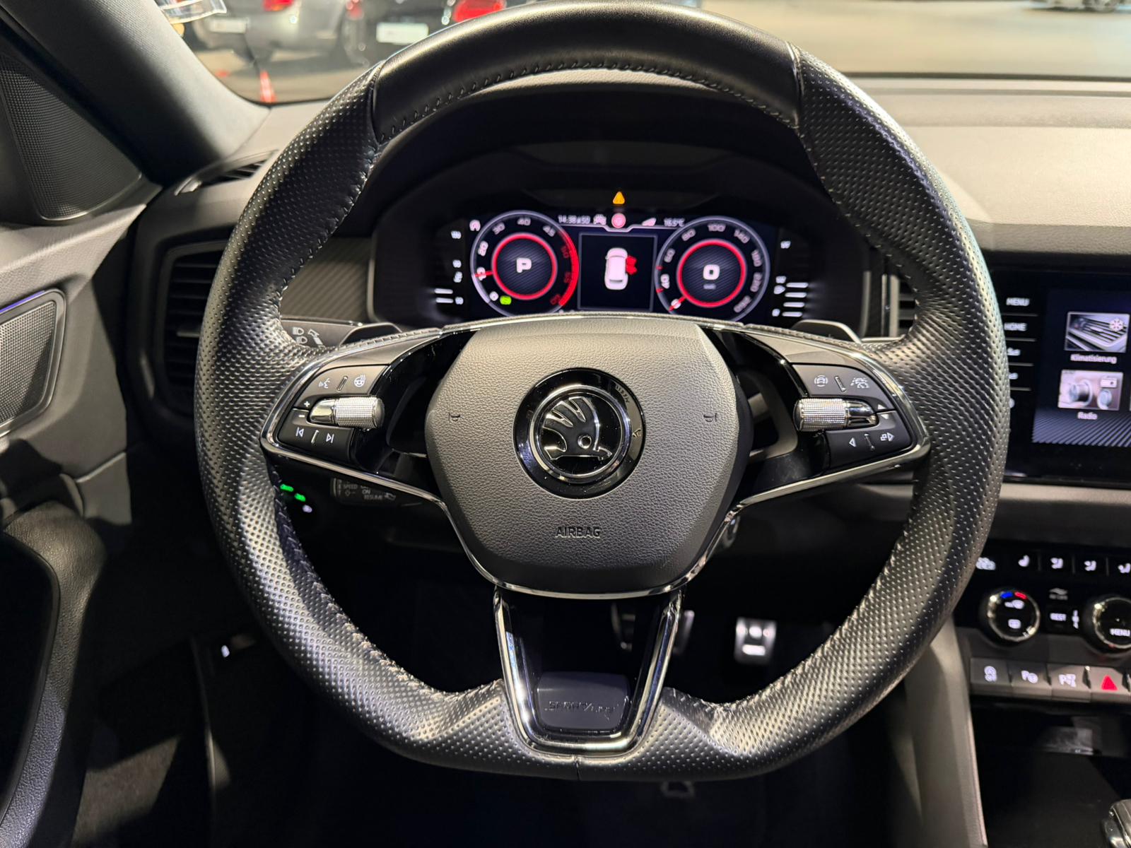SKODA Kodiaq 2.0 TDI SCR SportLine 4x4 DSG-image-8