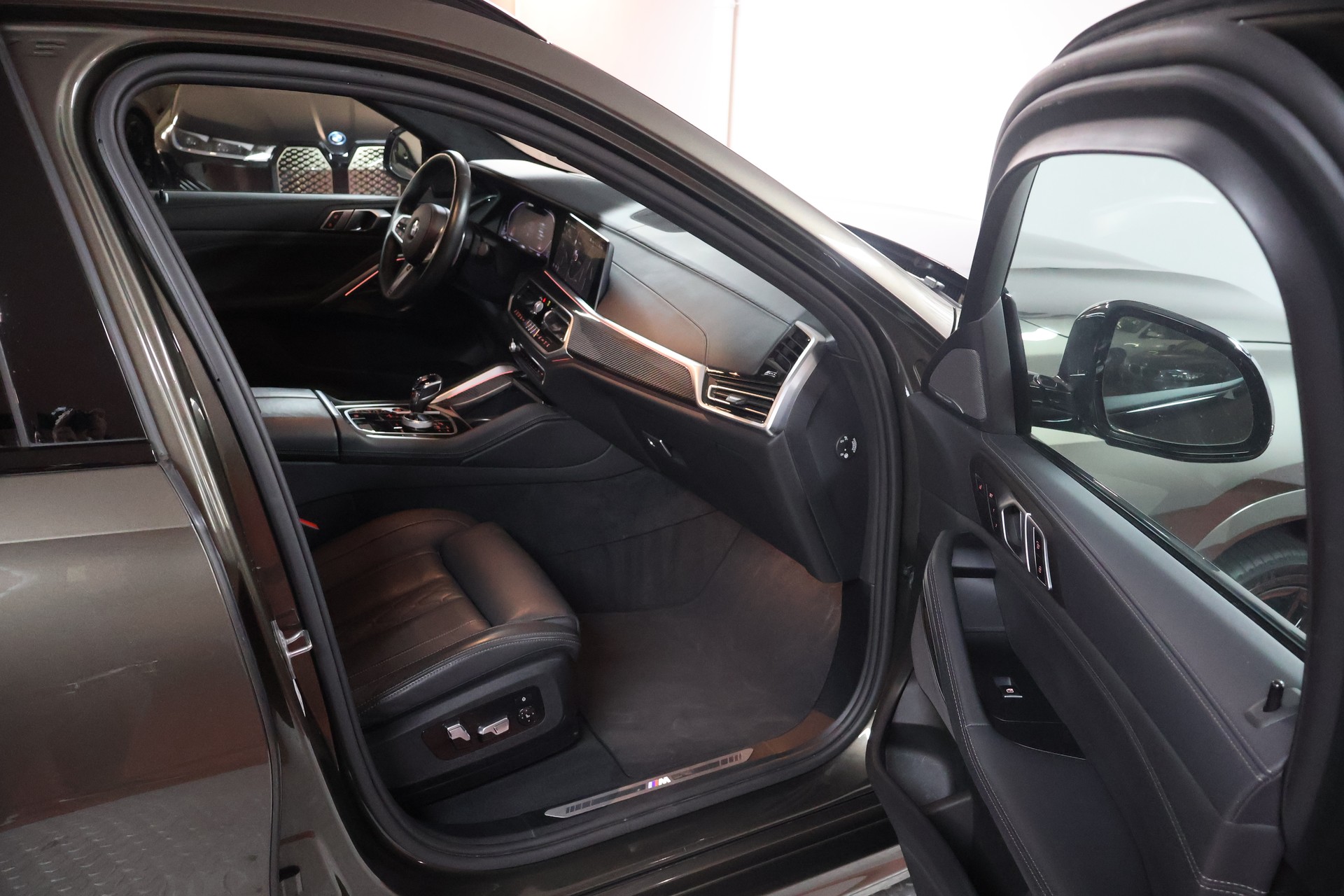 BMW X6 xDrive 48V 40d Steptronic M Sport-image-15