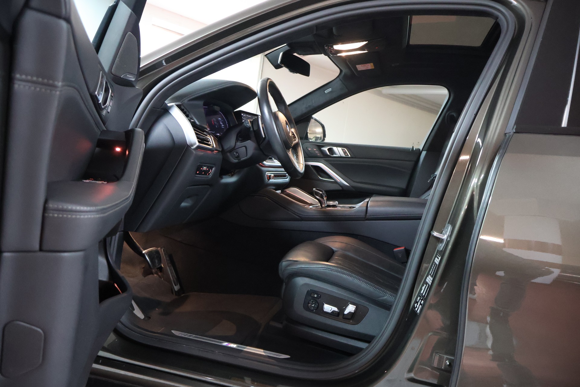 BMW X6 xDrive 48V 40d Steptronic M Sport-image-8