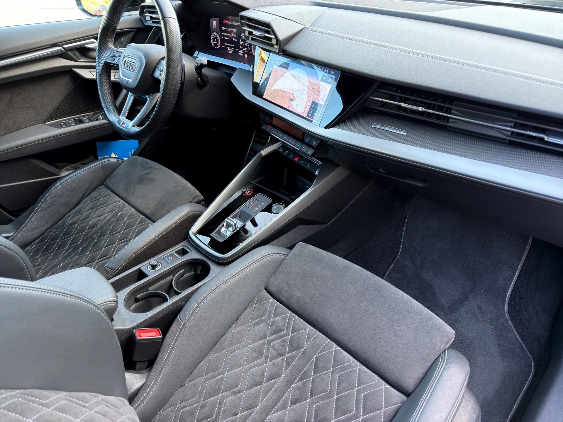 AUDI S3 Sportback 2.0 TFSI quattro S-tronic-image-24