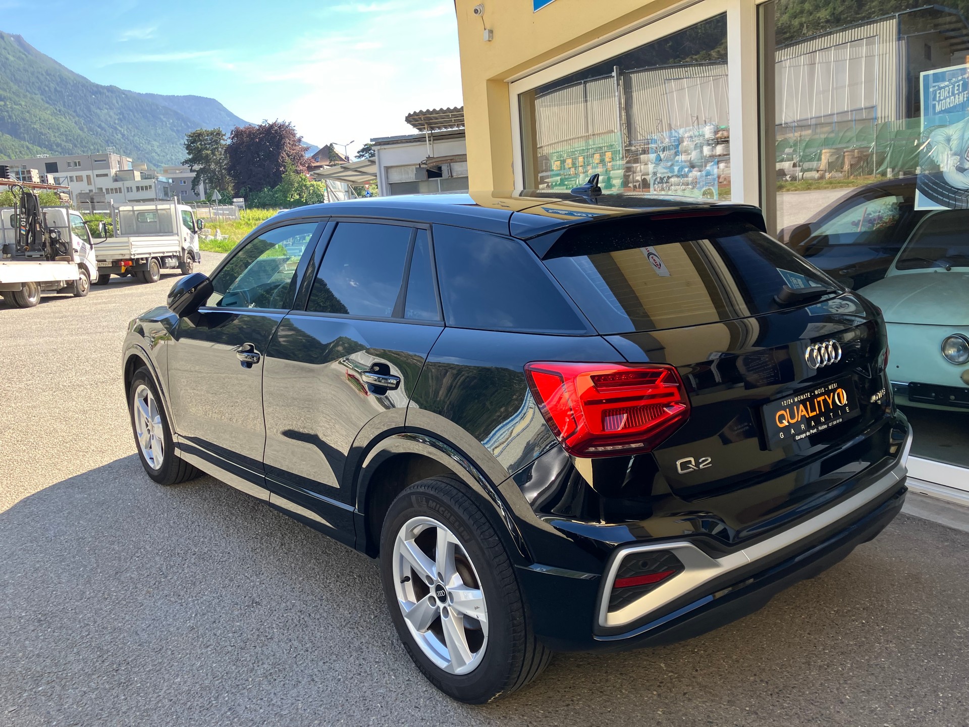 AUDI Q2 40 TFSI S line quattro S-tronic-image-5