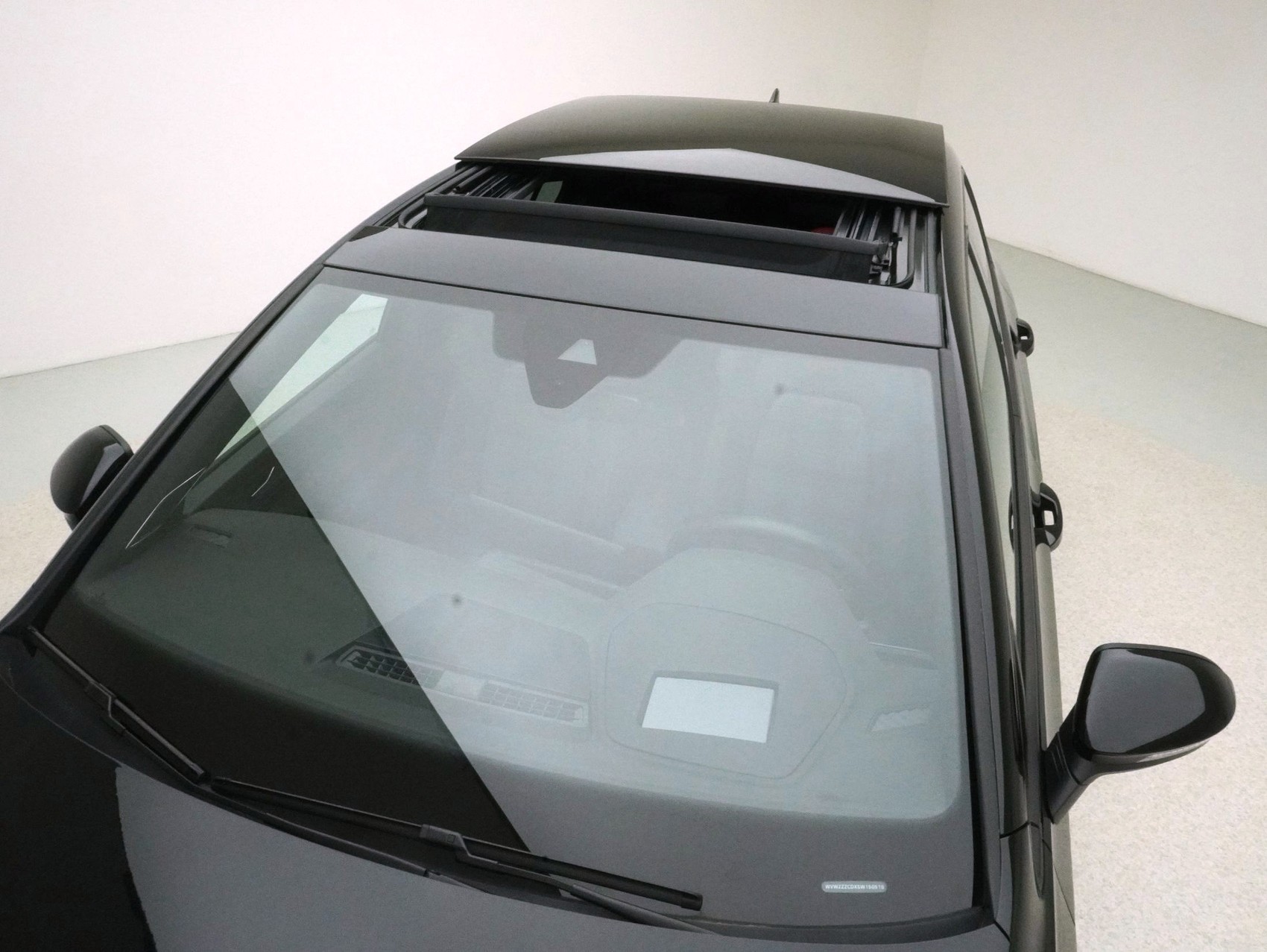 VW Golf 8.5 2.0 TSI DSG GTI Black Style (2025) ** Anhängerkupplung / Harman/Kardon / Panoramadach**-image-7
