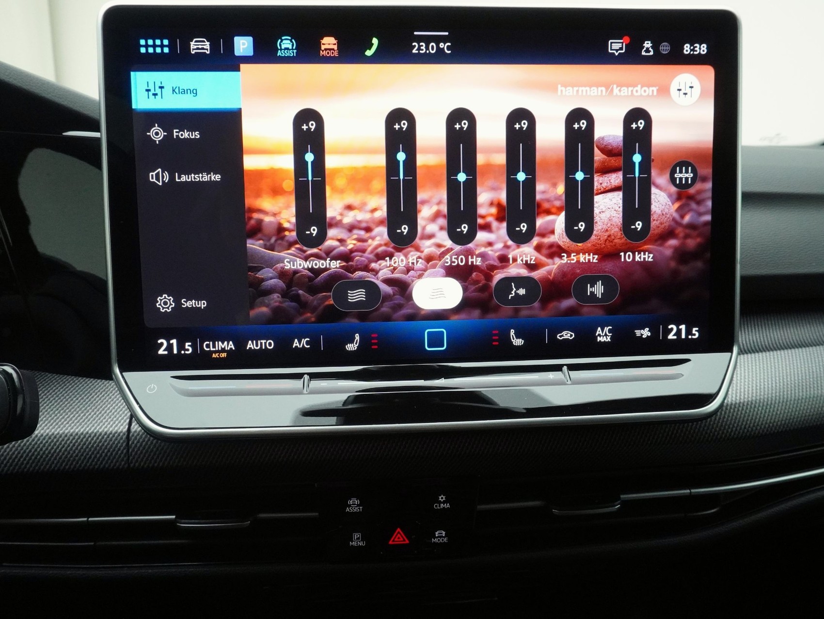 VW Golf 8.5 2.0 TSI DSG GTI Black Style (2025) ** Anhängerkupplung / Harman/Kardon / Panoramadach**-image-23
