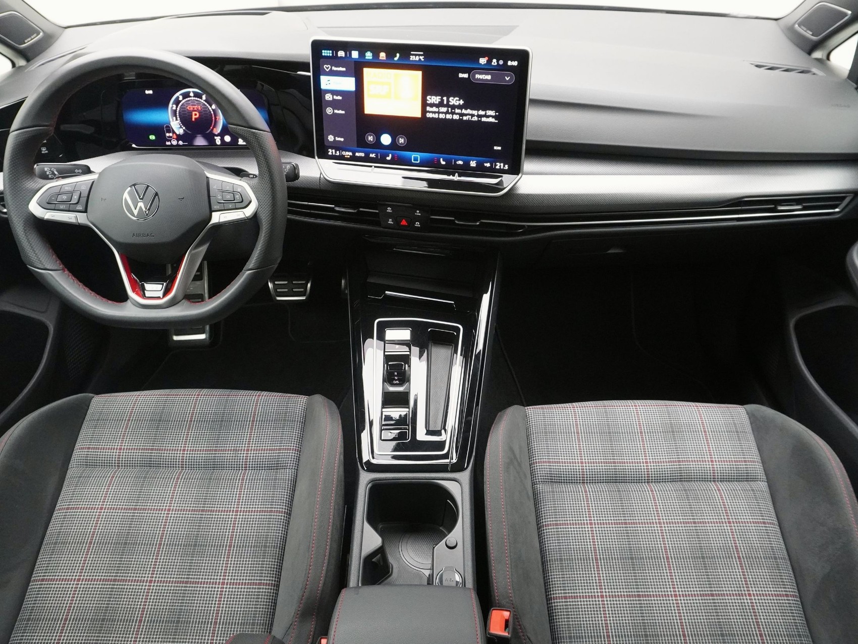 VW Golf 8.5 2.0 TSI DSG GTI Black Style (2025) ** Anhängerkupplung / Harman/Kardon / Panoramadach**-image-14