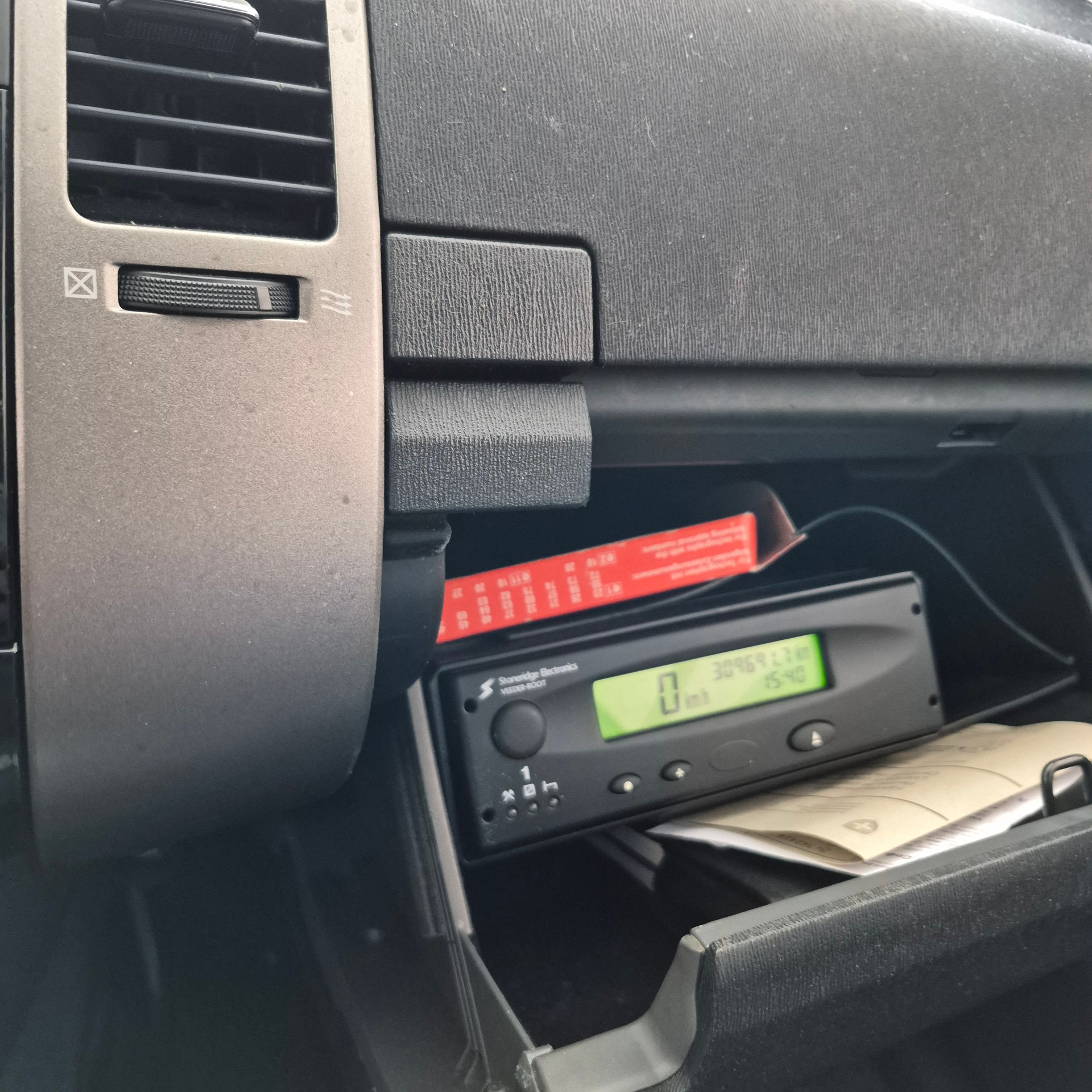 TOYOTA Prius 1.5 16V Hybrid-image-5