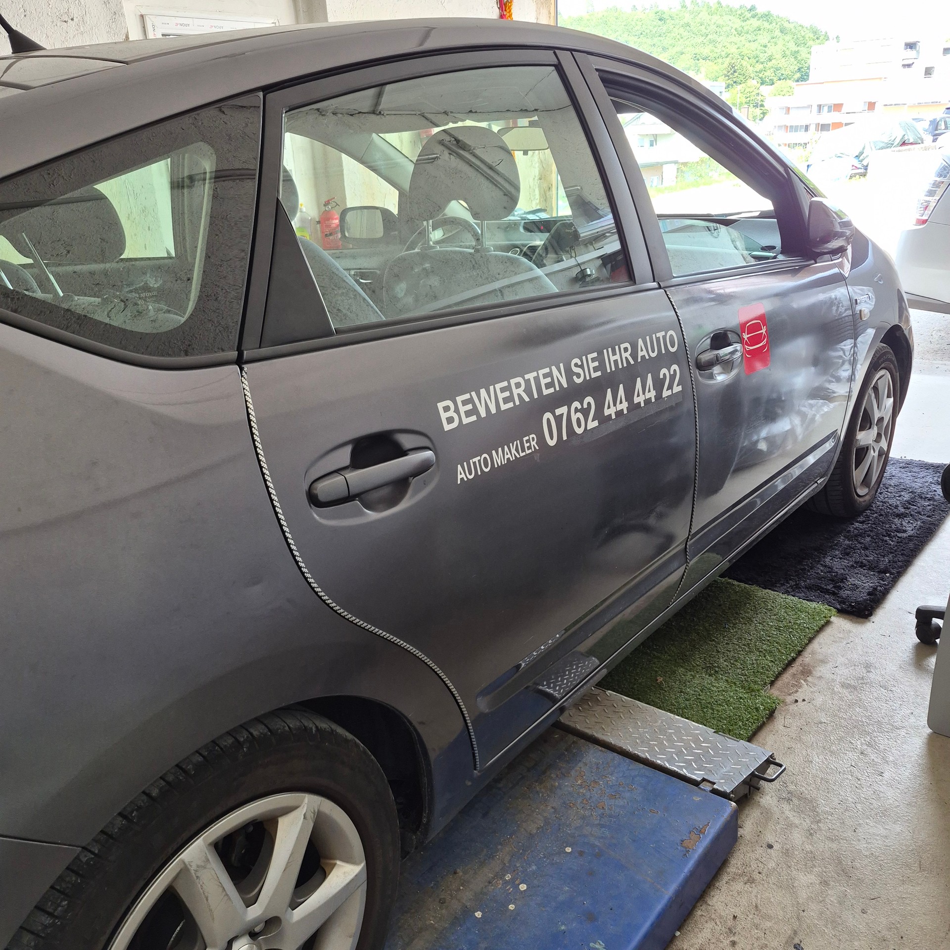 TOYOTA Prius 1.5 16V Hybrid-image-9
