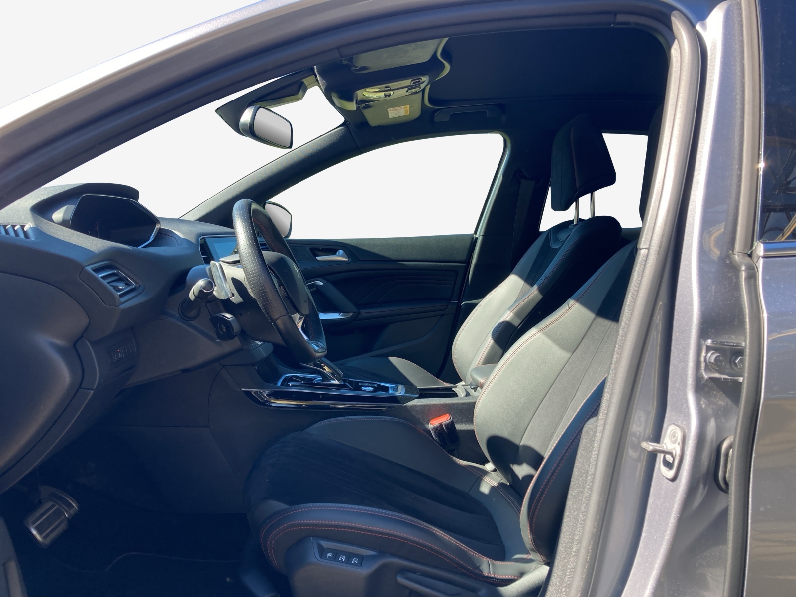 PEUGEOT 308 1.2 Pure Tech GT Pack EAT8-image-7
