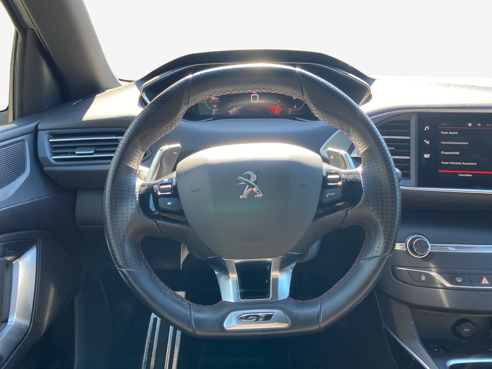 PEUGEOT 308 1.2 Pure Tech GT Pack EAT8-image-9