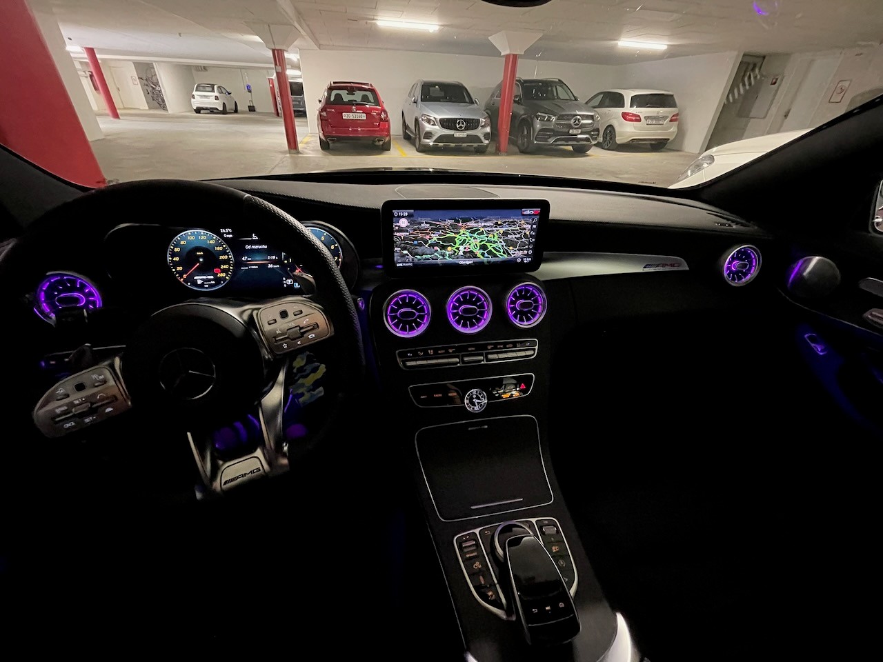 MERCEDES-BENZ C 43 AMG 4matic-image-9
