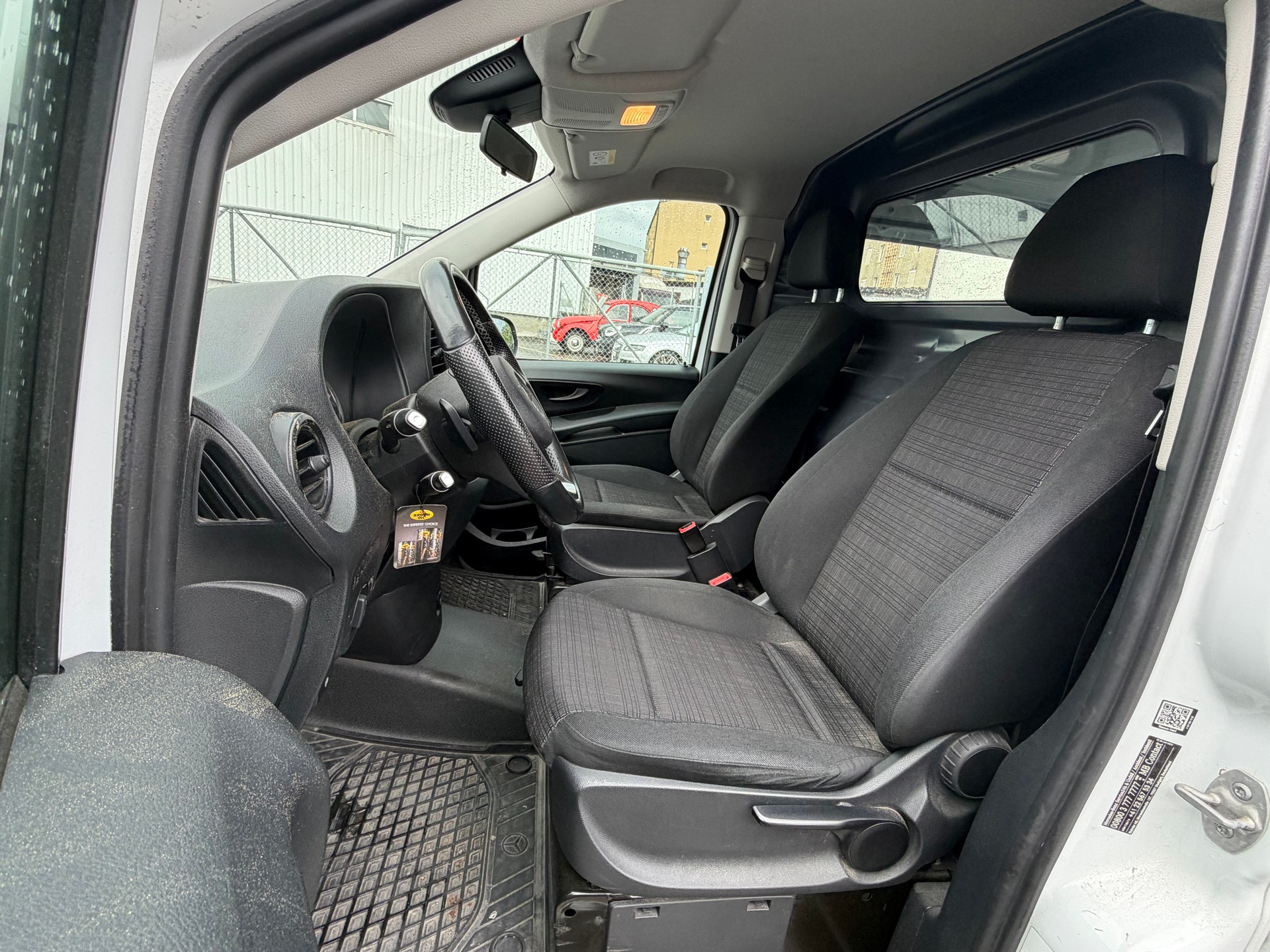 MERCEDES-BENZ Vito 116 BlueTEC EL 4Matic 7G-Tronic Euro 6-image-14