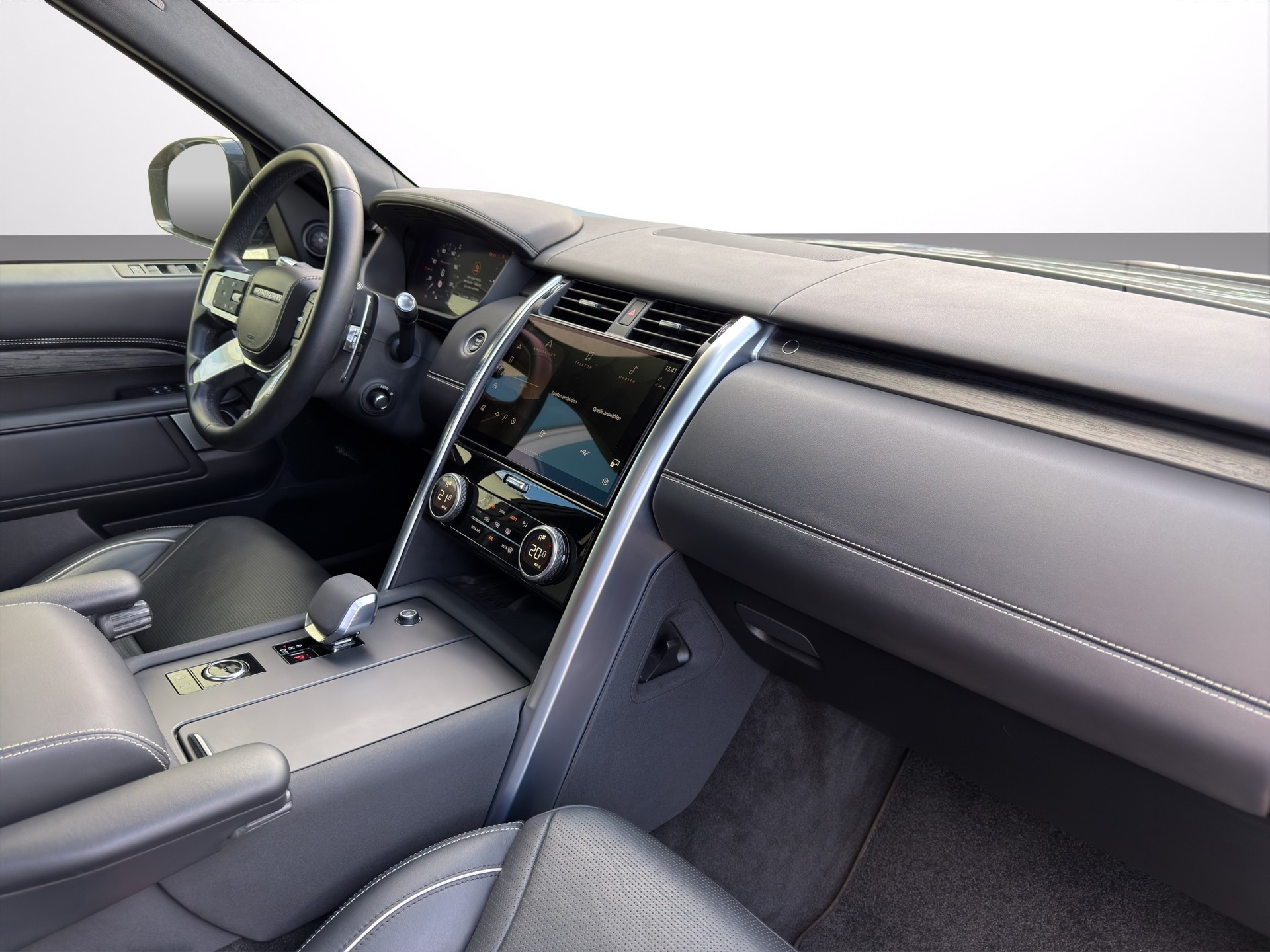 LAND ROVER Discovery 3.0D I6 300 R-Dynamic HSE AWD Automatic-image-13