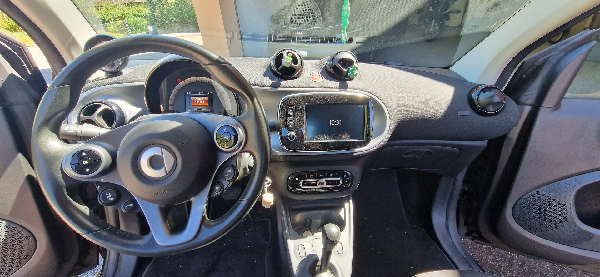 SMART Cabrio-image-5