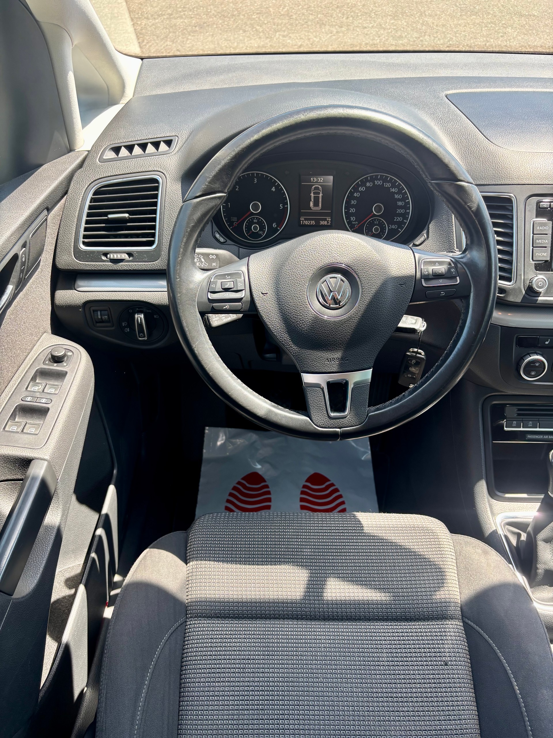 VW Sharan 2.0 TDI 4-Motion Technology Design-image-8