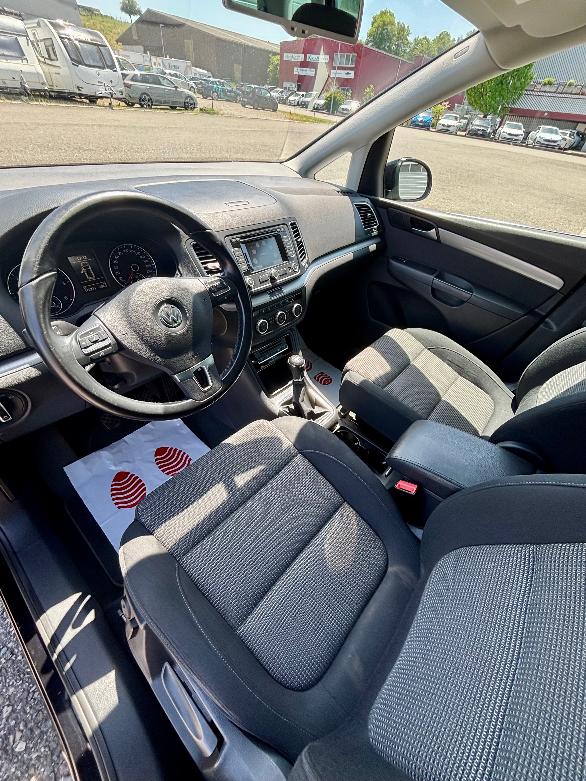 VW Sharan 2.0 TDI 4-Motion Technology Design-image-12