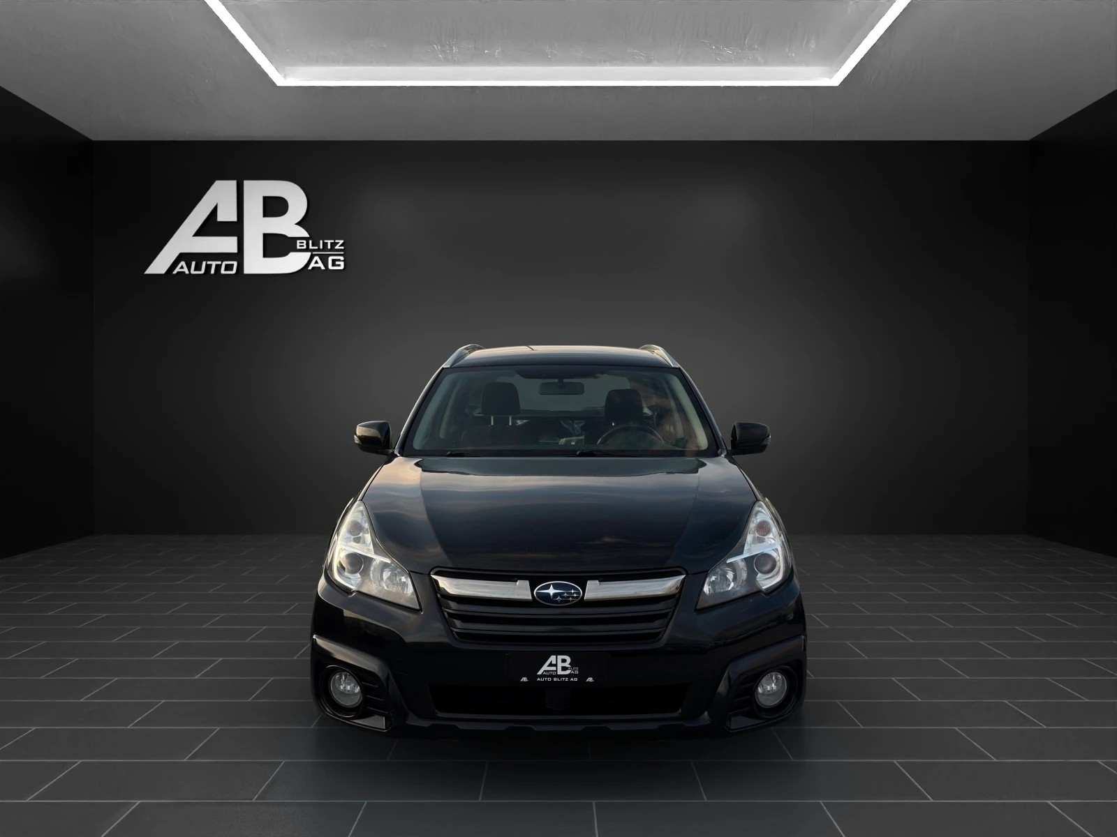 SUBARU Outback 2.5i Swiss Classic AWD Lineartronic-image-0