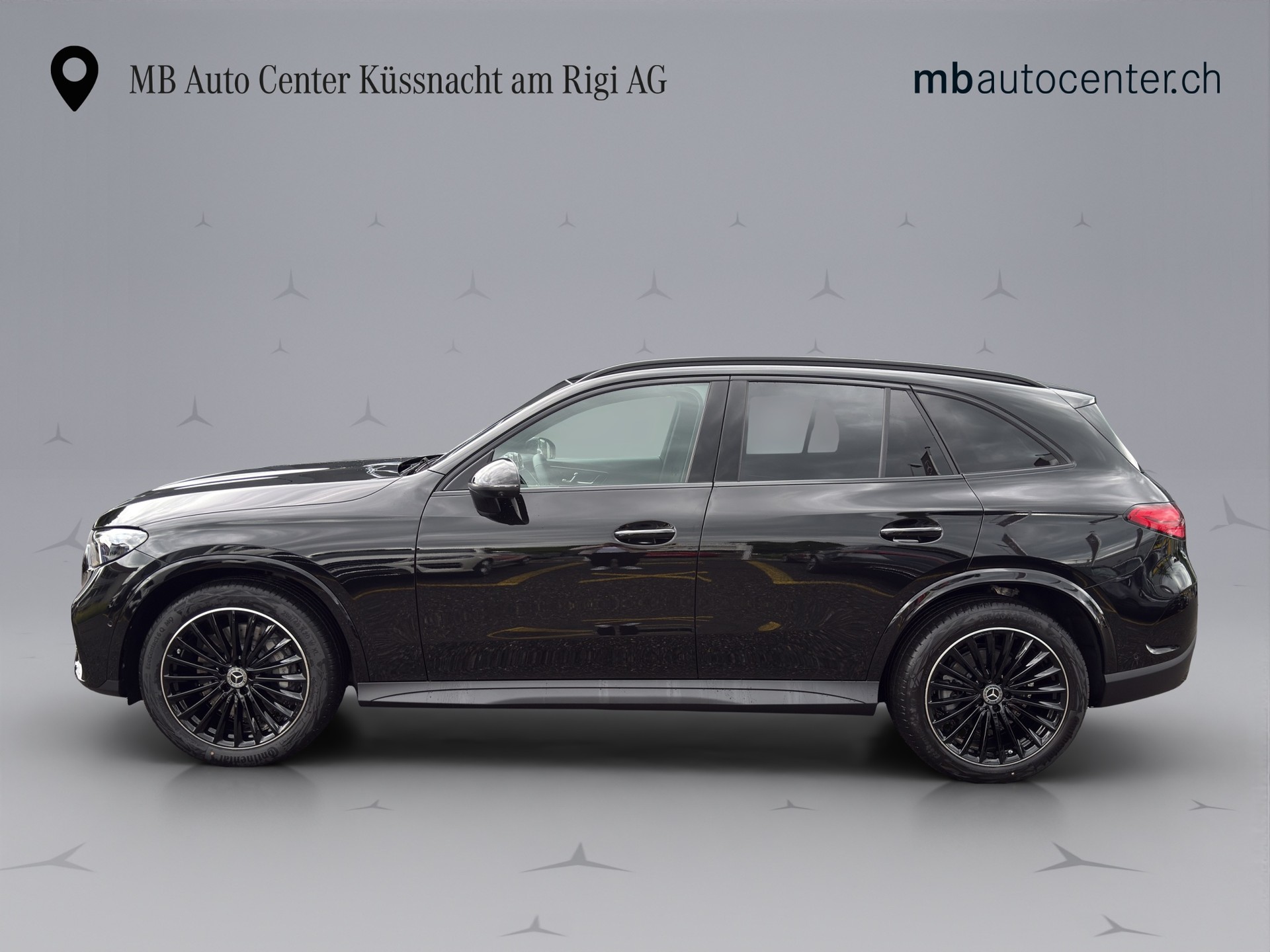 MERCEDES-BENZ GLC 200 AMG Line 4matic-image-2