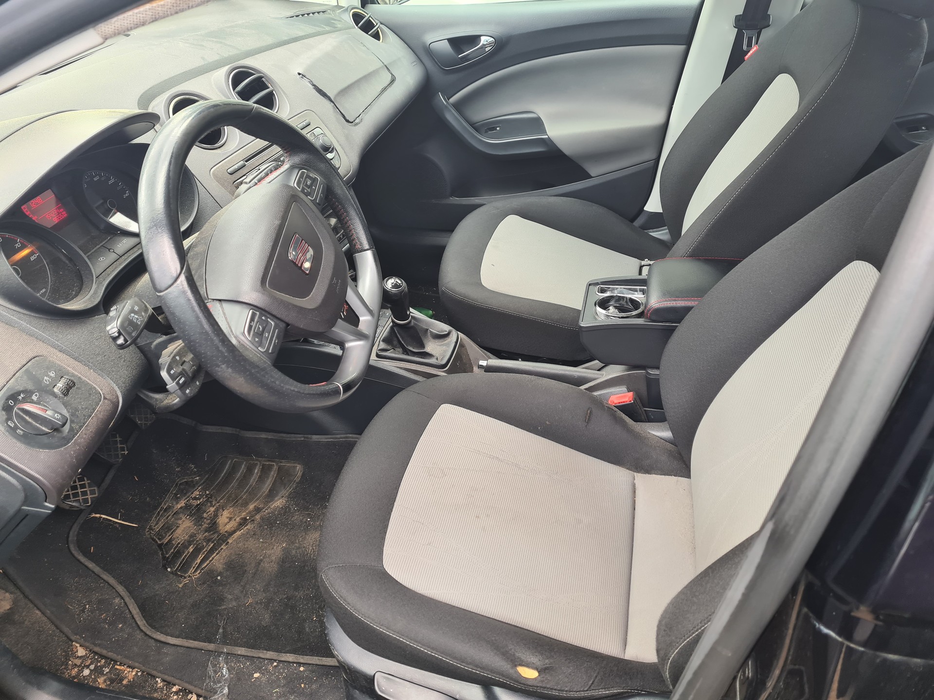 SEAT Ibiza ST 1.4 Style-image-4
