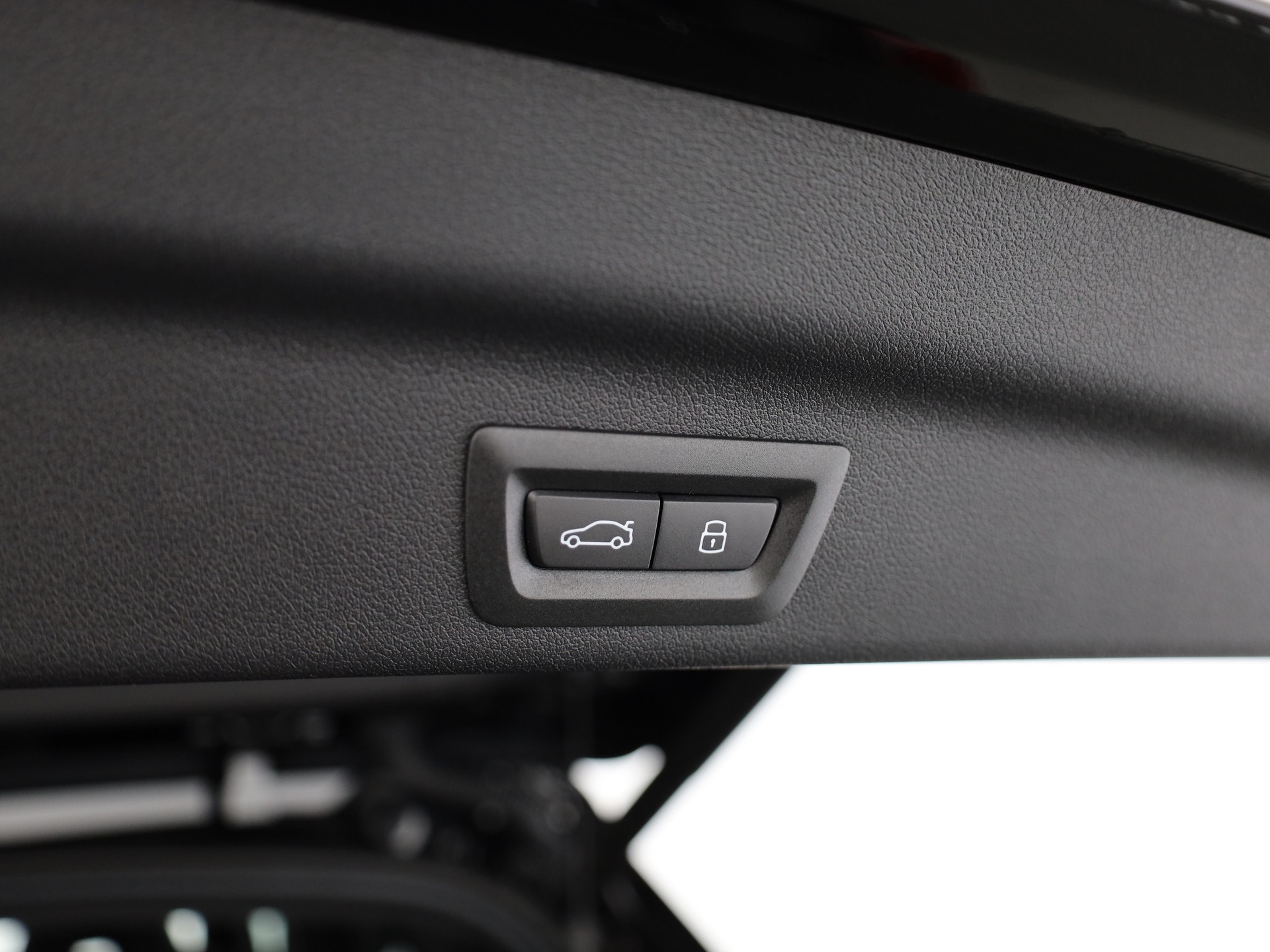 BMW X1 M35i-image-9