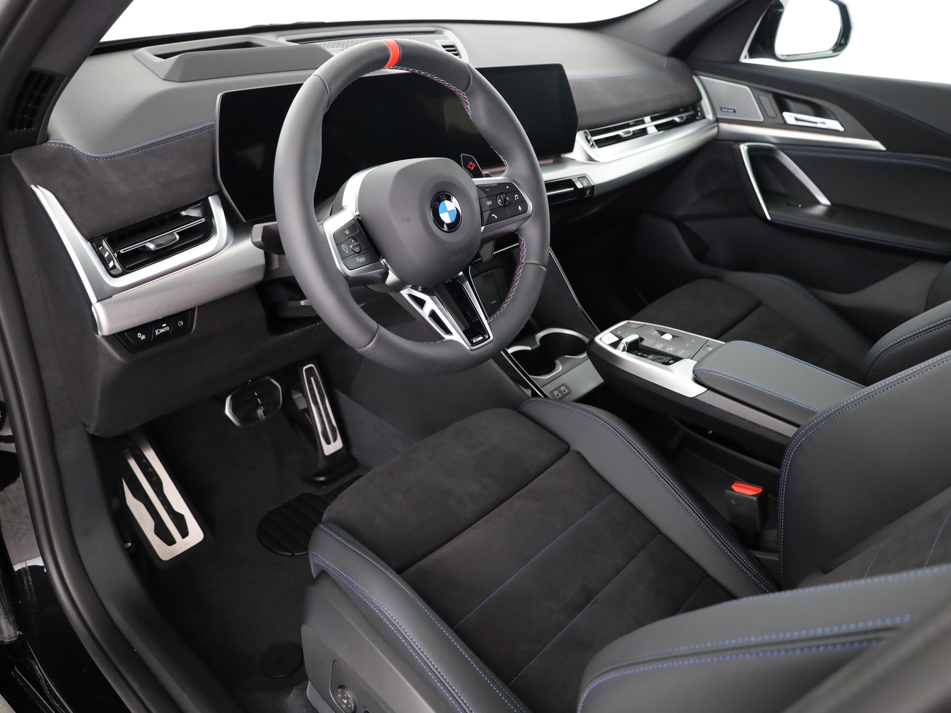 BMW X1 M35i-image-13