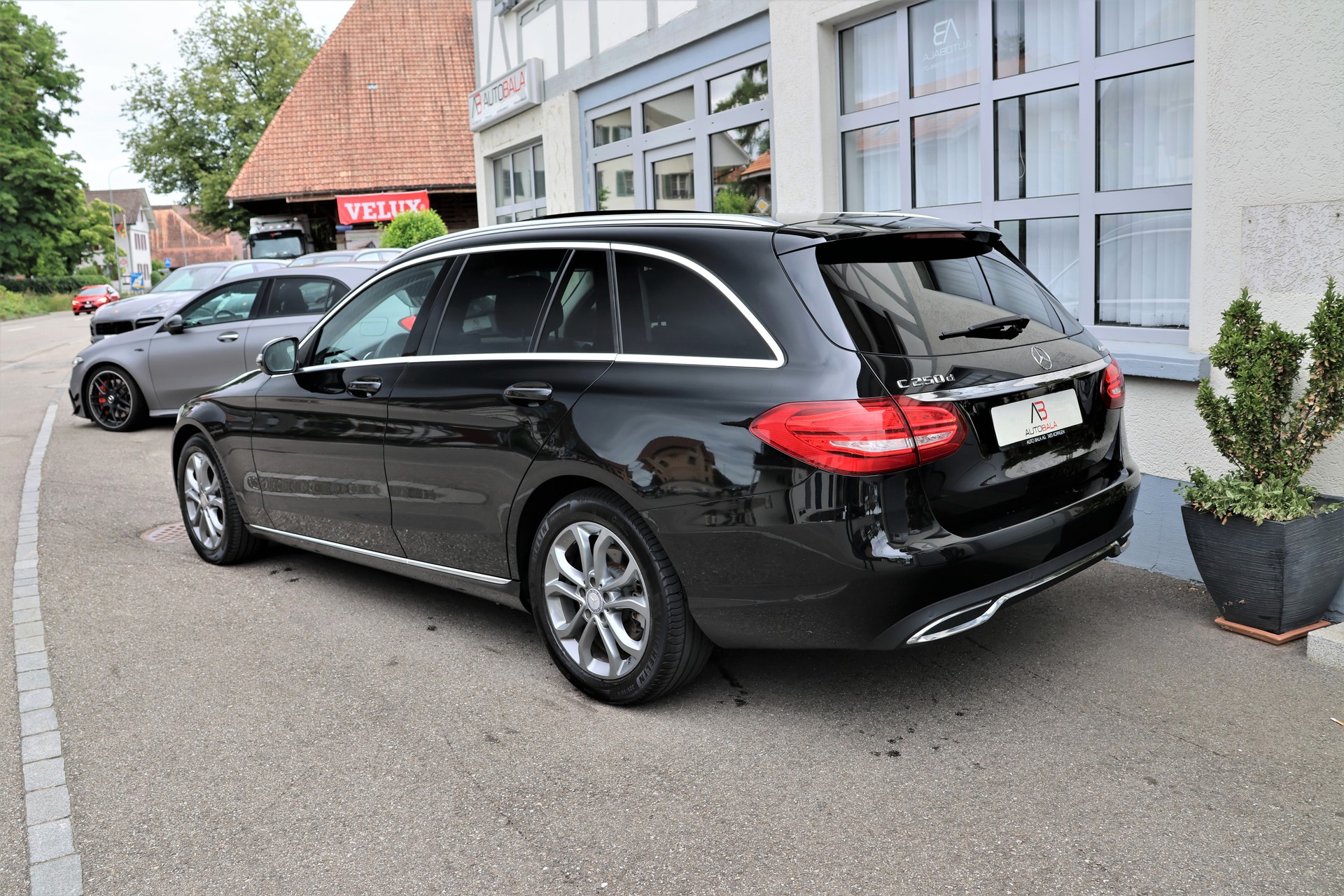 MERCEDES-BENZ C 250 BlueTEC Avantgarde 4Matic 7G-Tronic (CH) + 1.8T AHK-image-6