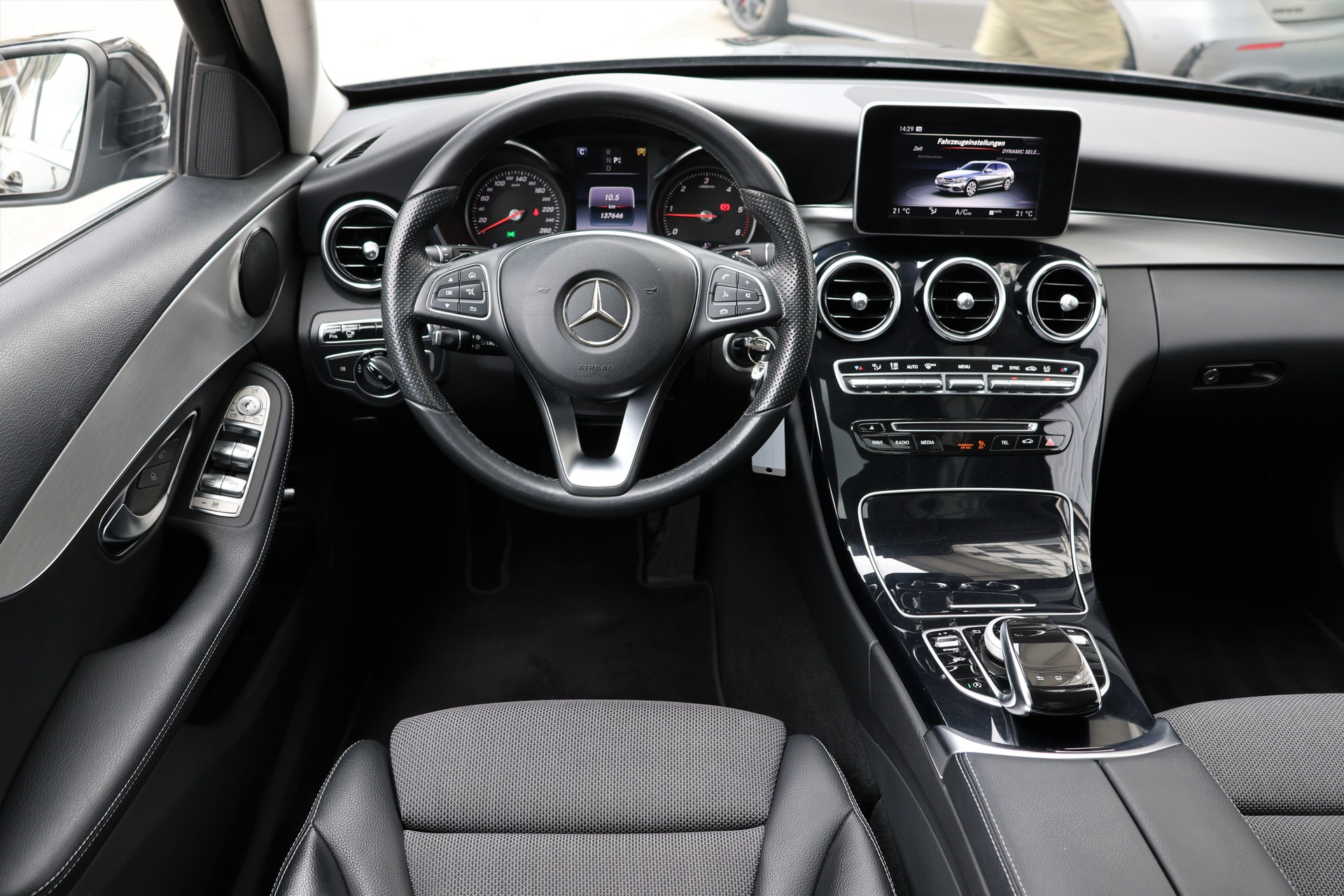 MERCEDES-BENZ C 250 BlueTEC Avantgarde 4Matic 7G-Tronic (CH) + 1.8T AHK-image-12