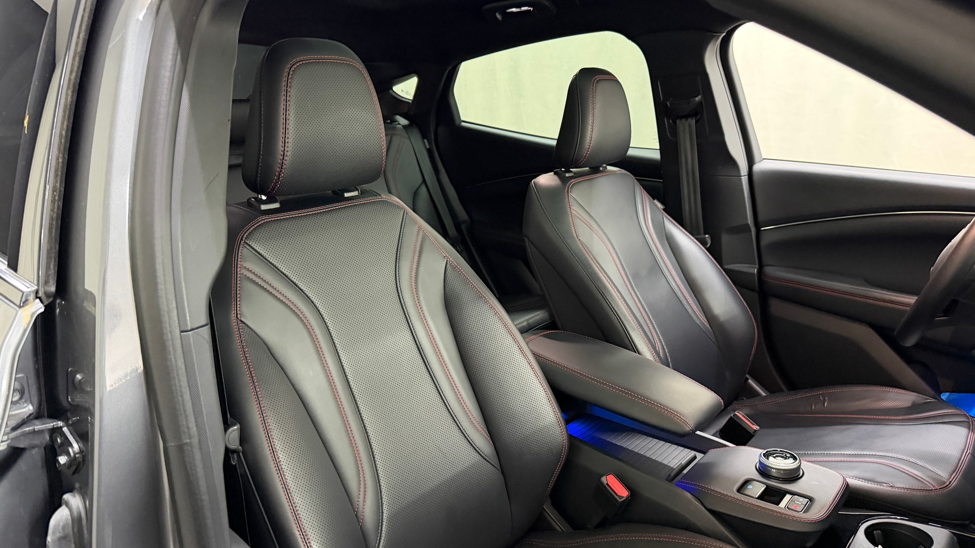 FORD Mustang MACH-E First Edition AWD 91 kWh-image-13