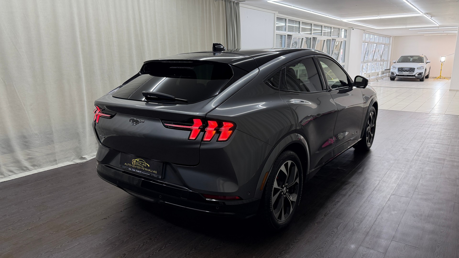 FORD Mustang MACH-E First Edition AWD 91 kWh-image-3