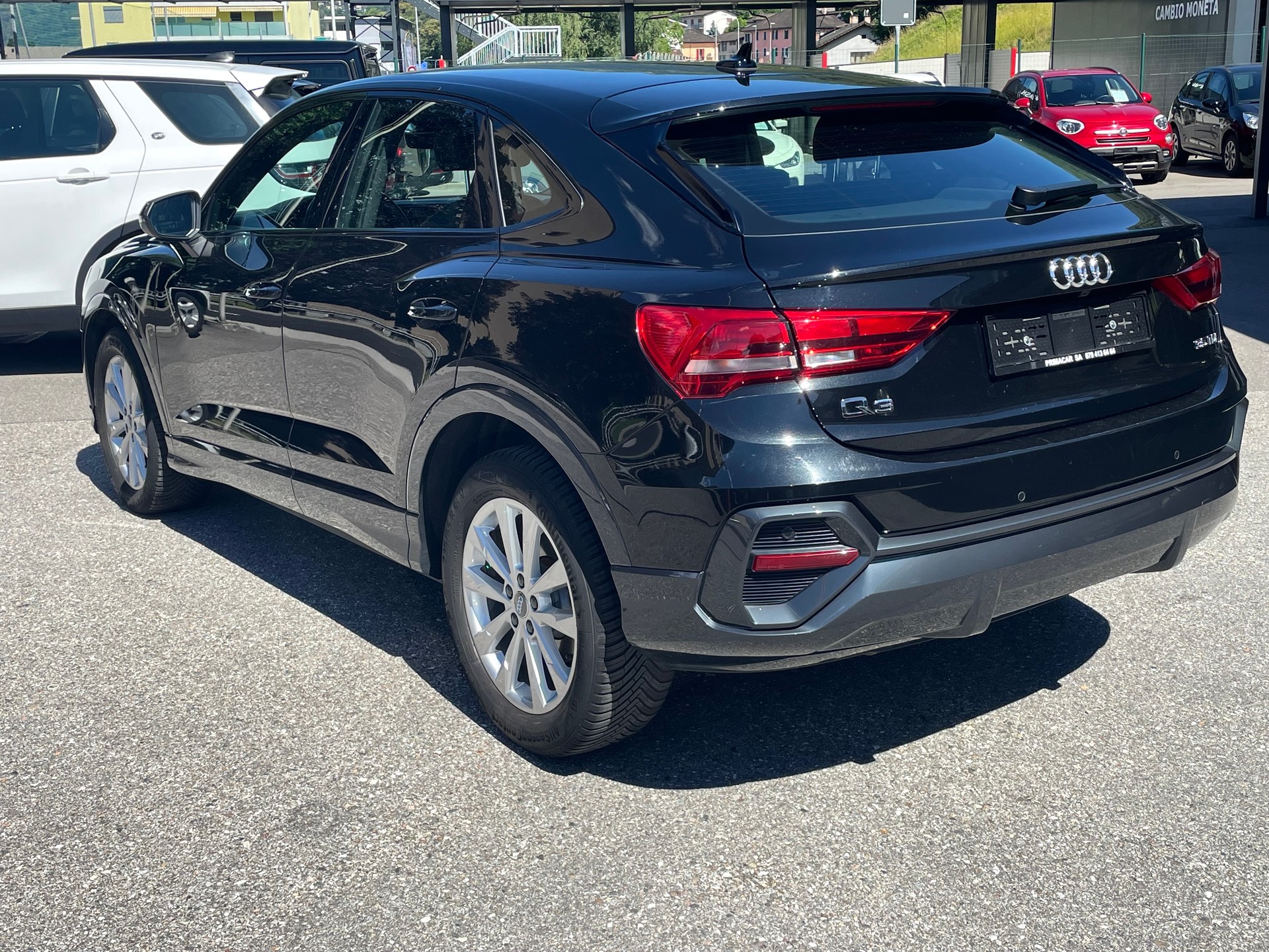 AUDI Q3 35 TDI S-tronic-image-7