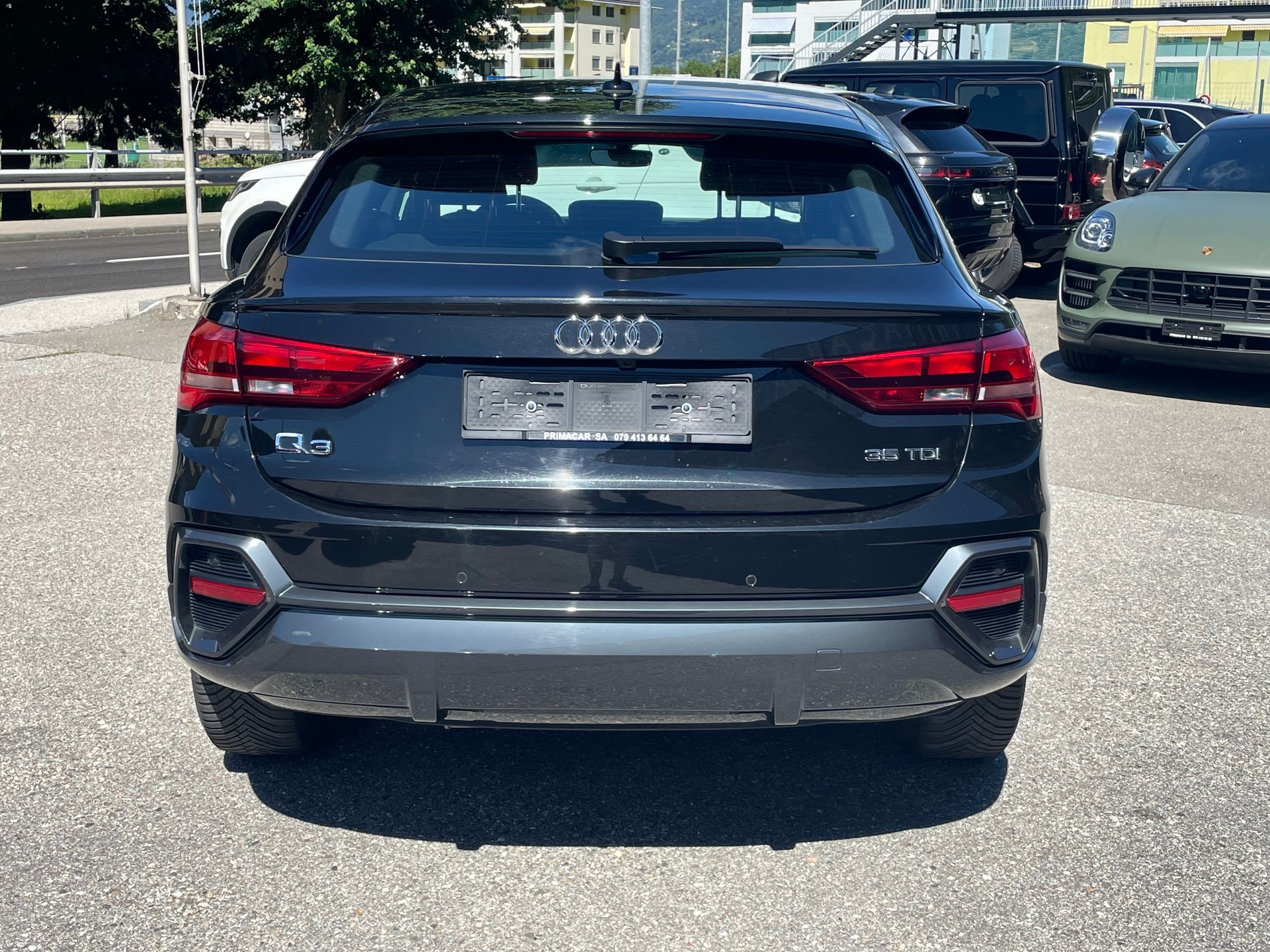 AUDI Q3 35 TDI S-tronic-image-8
