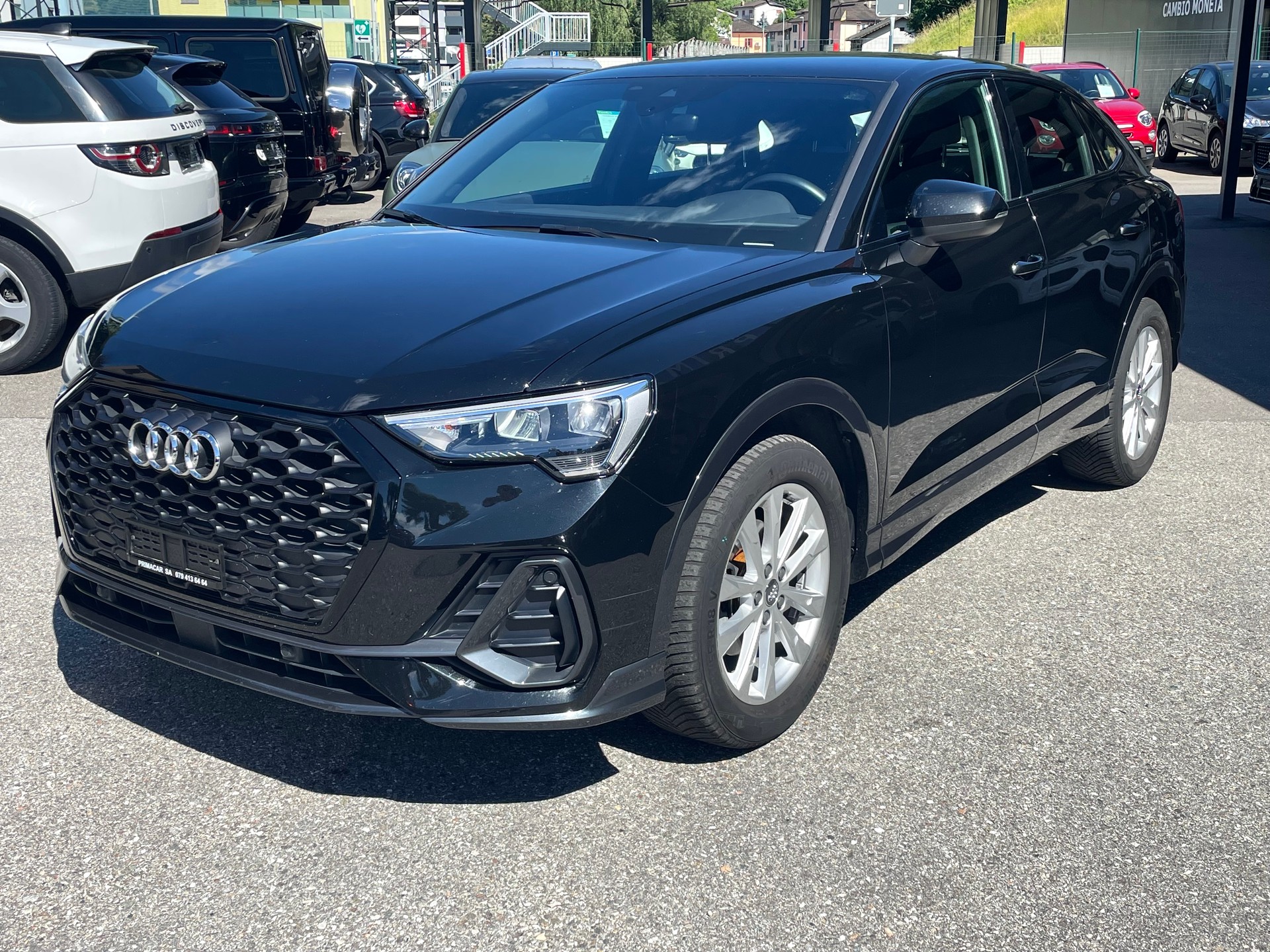 AUDI Q3 35 TDI S-tronic-image-1