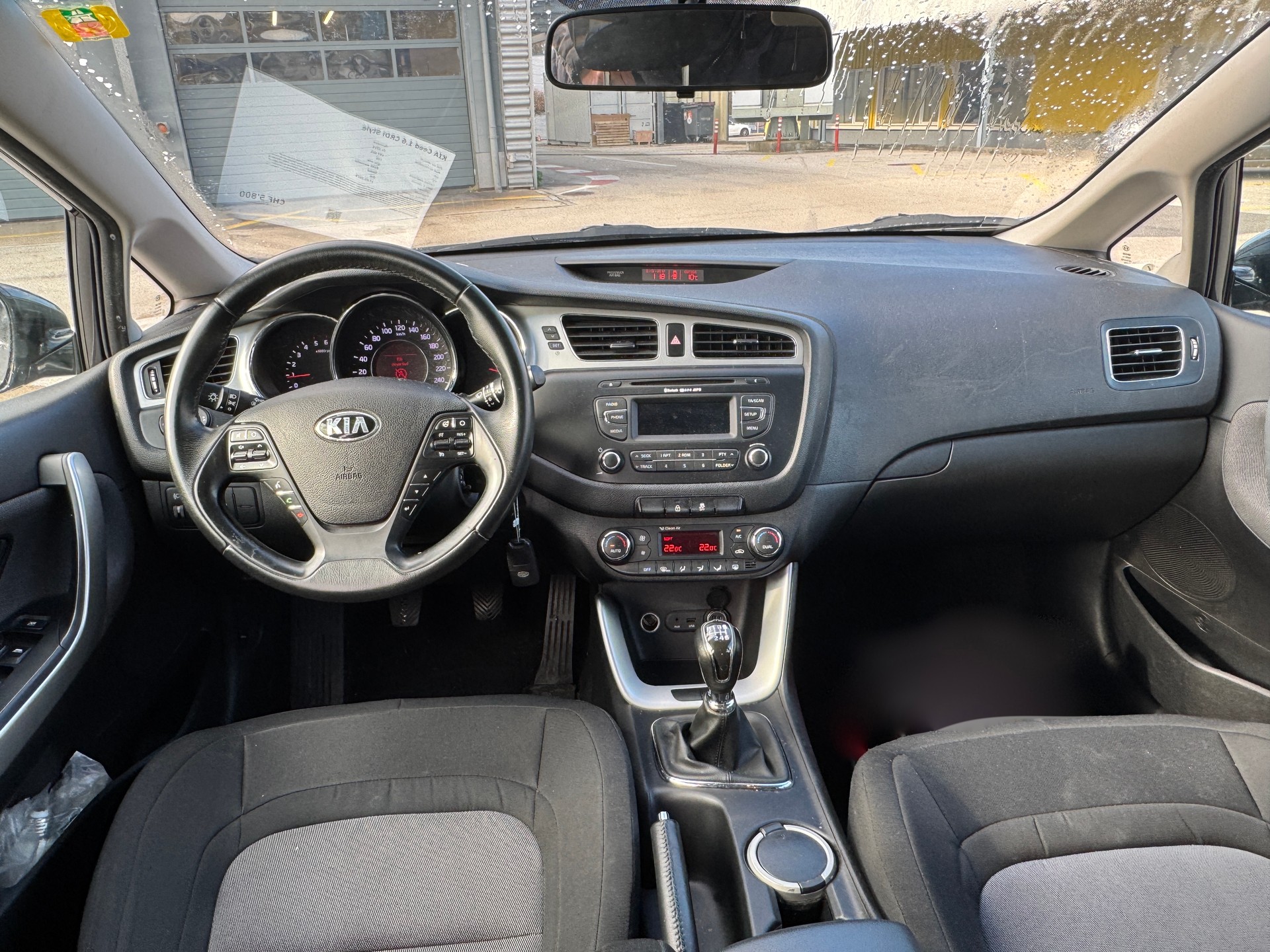 KIA Cee'd 1.6 CRDi Style-image-8