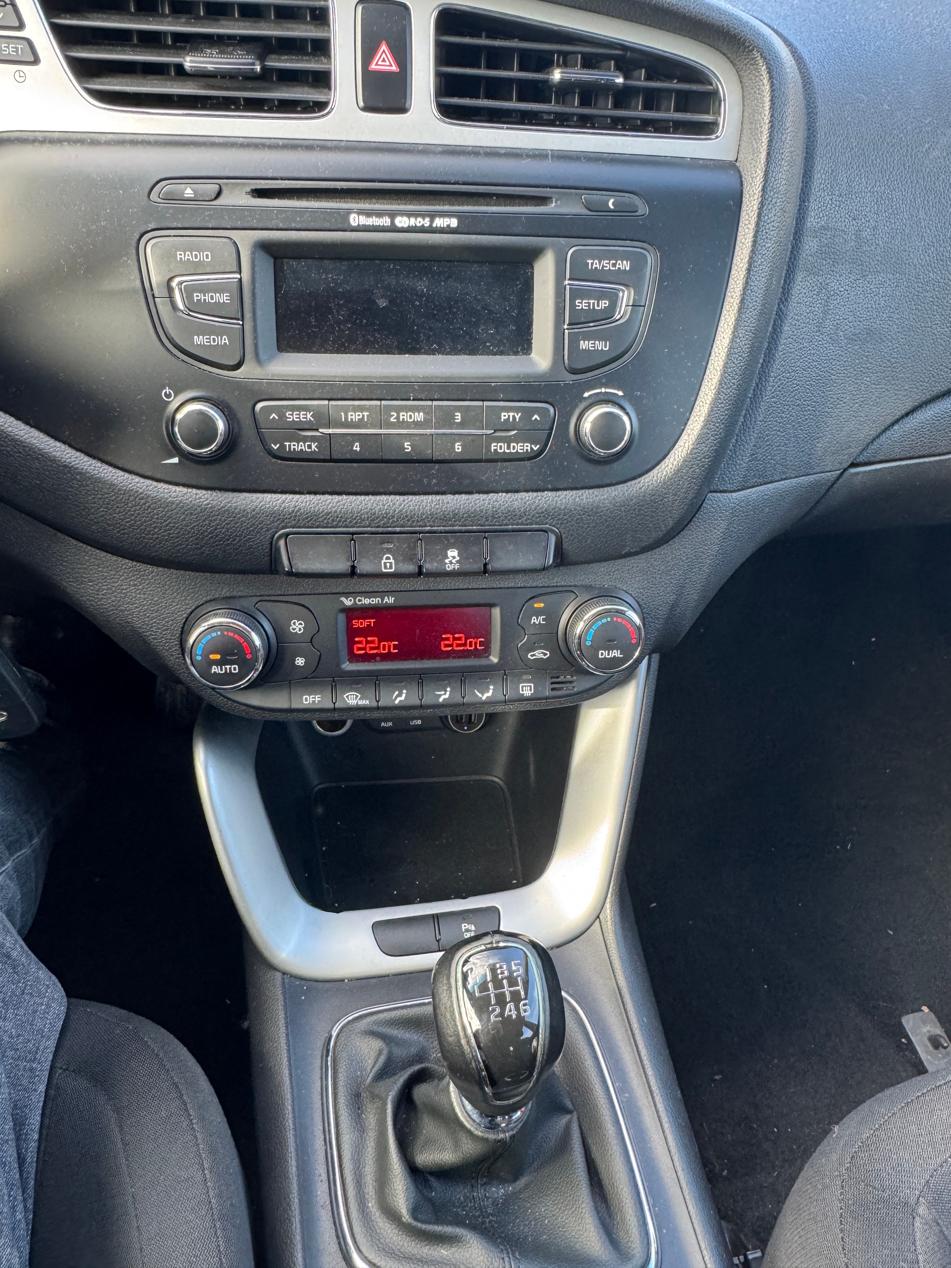 KIA Cee'd 1.6 CRDi Style-image-7
